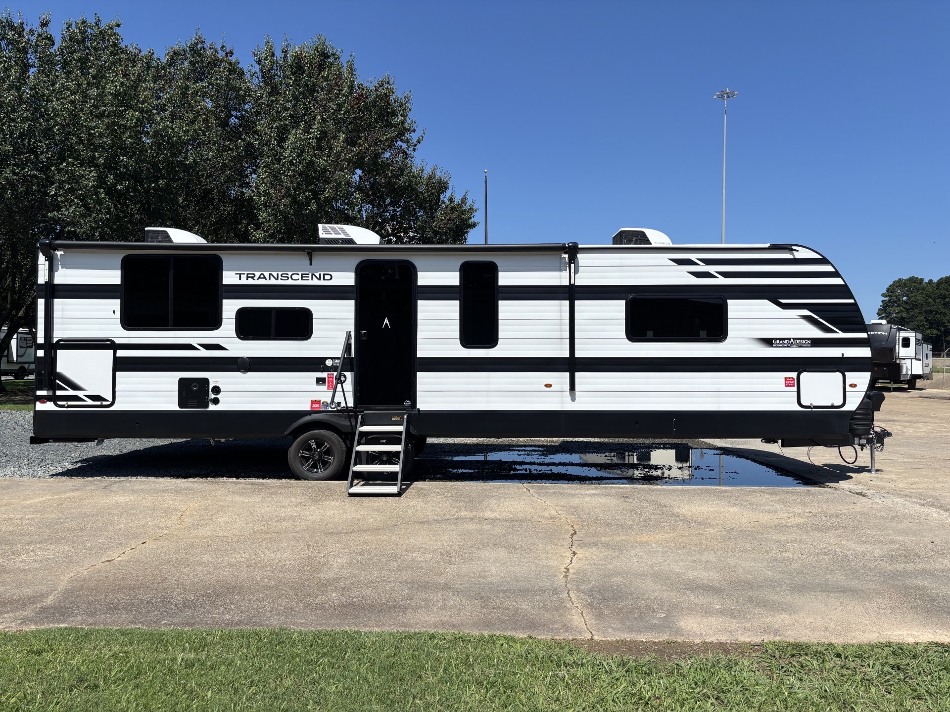 2027 Grand Design Transcend 315RKT - Image 2