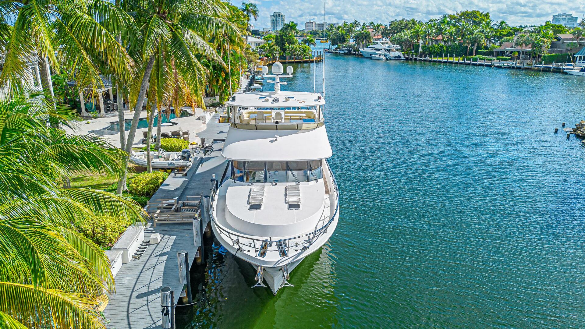 2010 Ocean Alexander 74 Motoryacht - Image 8