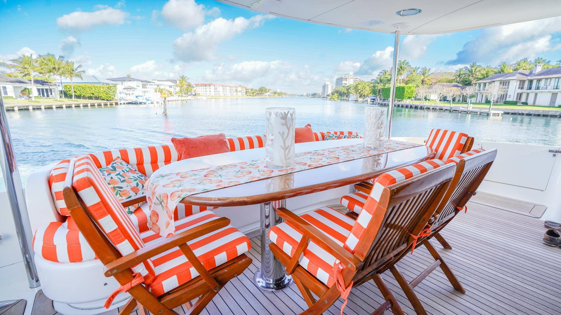 2004 Lazzara Yachts 80 SL - Image 12