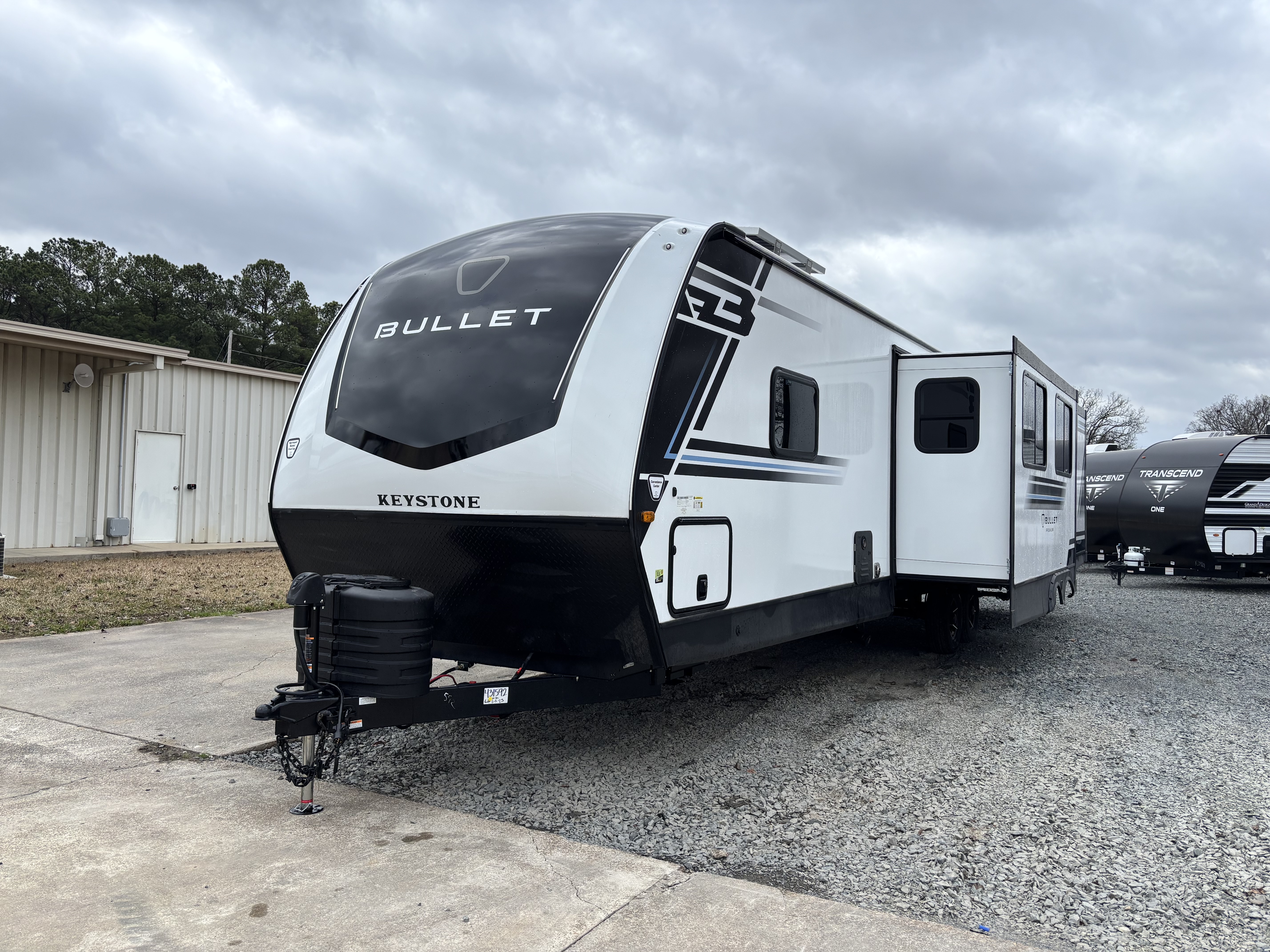 2026 Keystone Bullet Premium 330BKQ - Image 5