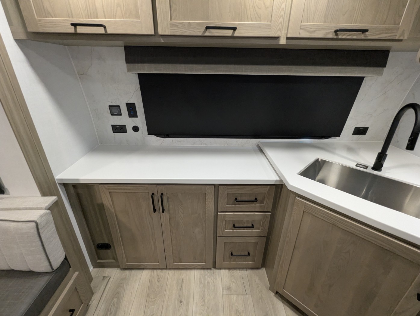 2027 Forest River Rockwood Ultra Lite 2608BS - Image 17
