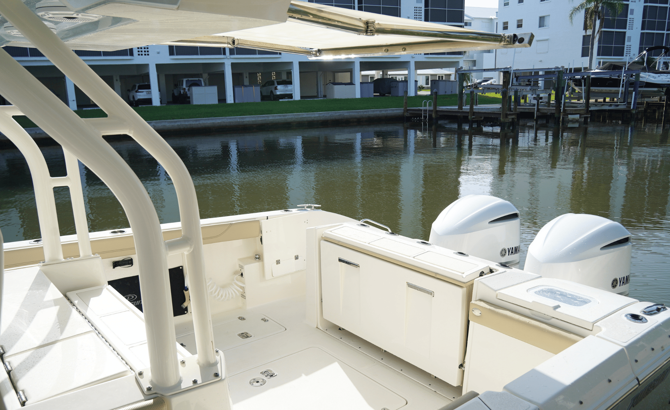 2020 PURSUIT S328 - Image 20