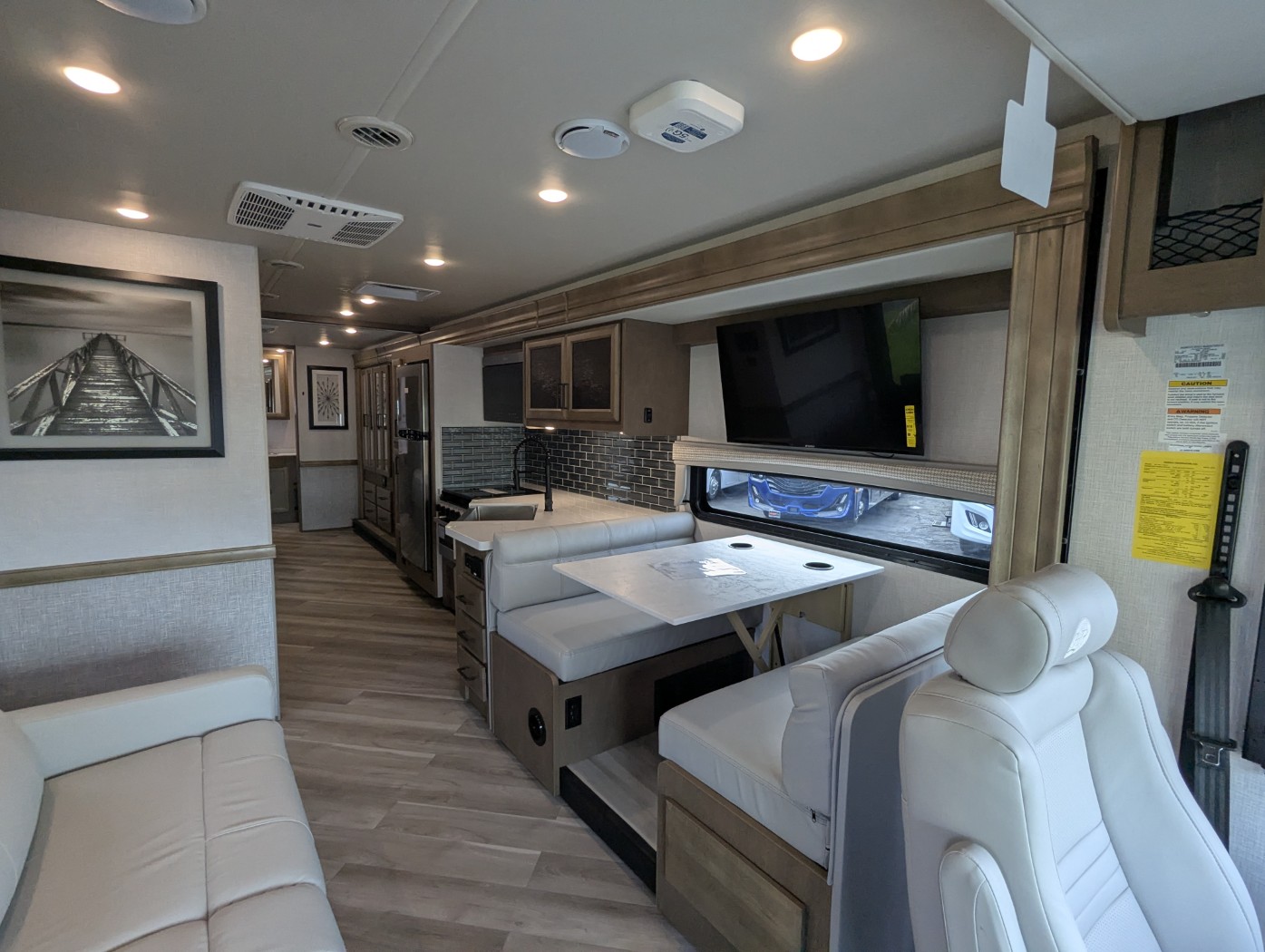 2026 Holiday Rambler Invicta 33HB - Image 13