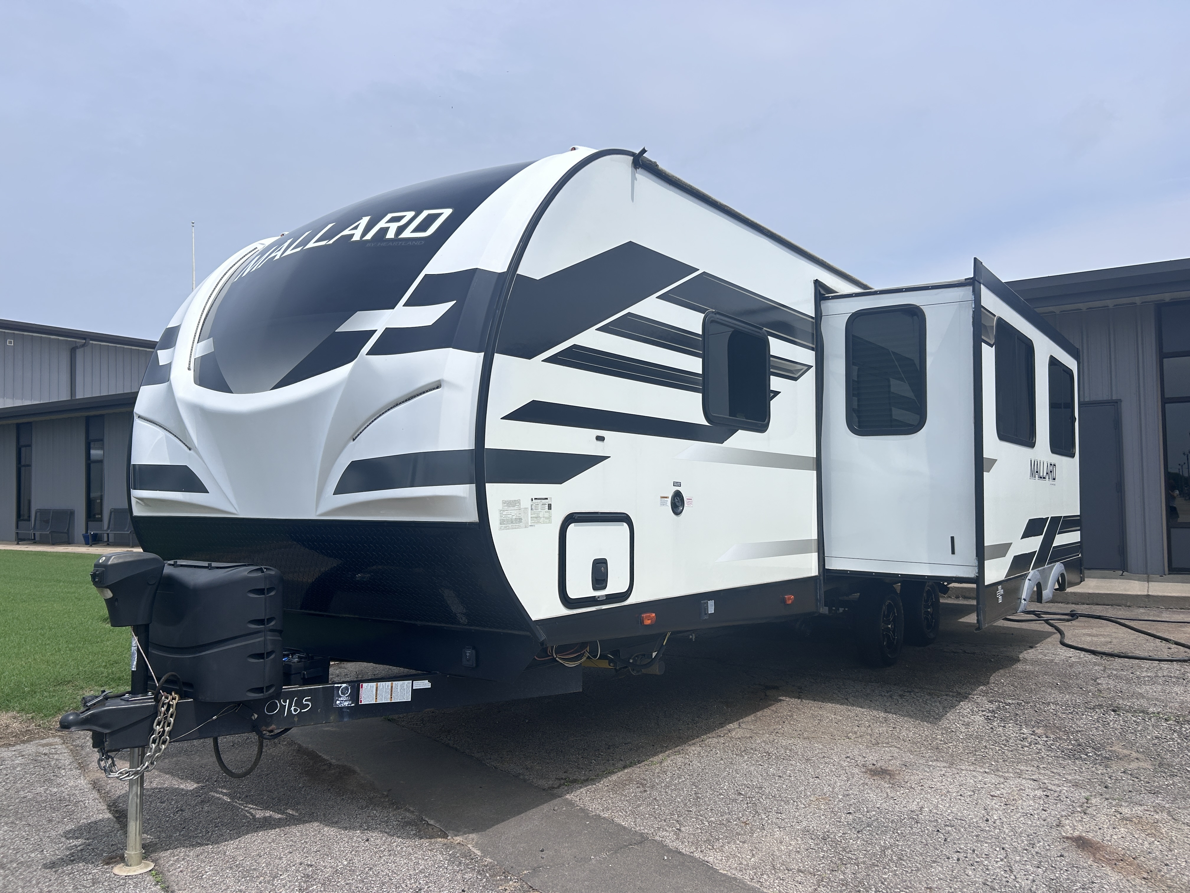 2021 Heartland Mallard M25 - Image 4