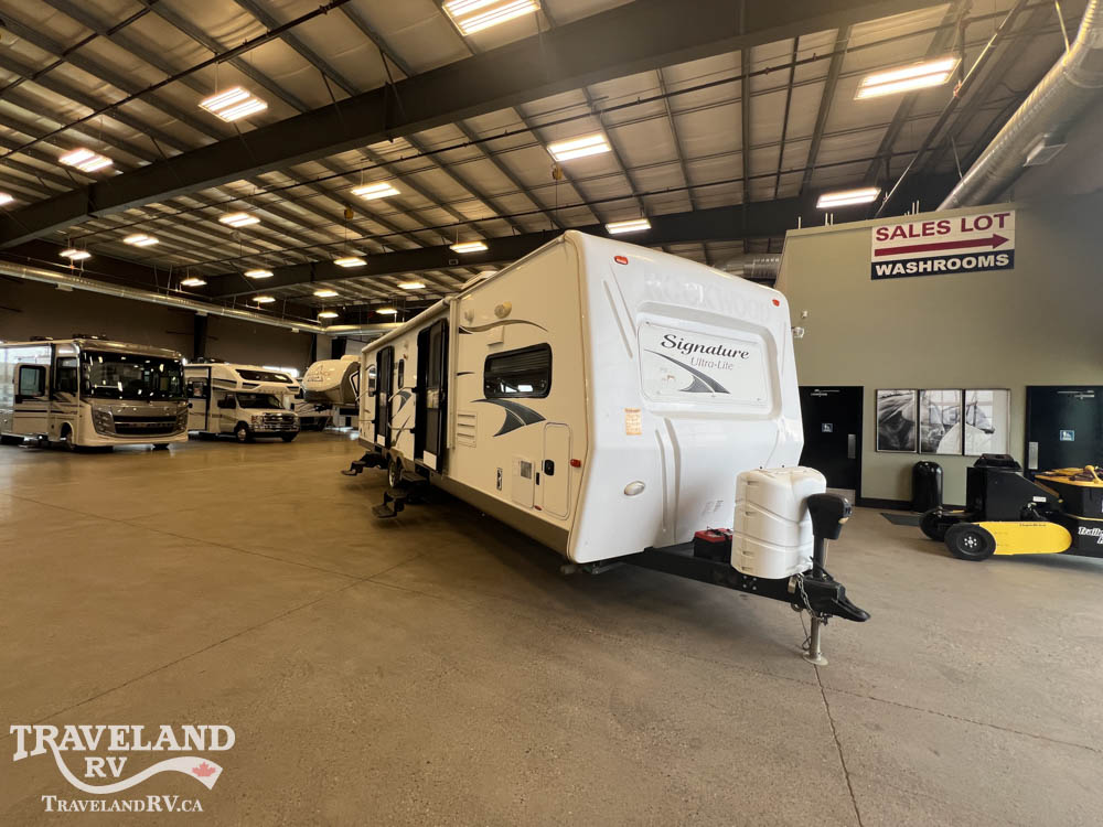 2013 FOREST RIVER ROCKWOOD ULTRA LITE 8315BSS HANDYMAN SPECIAL - Image 1