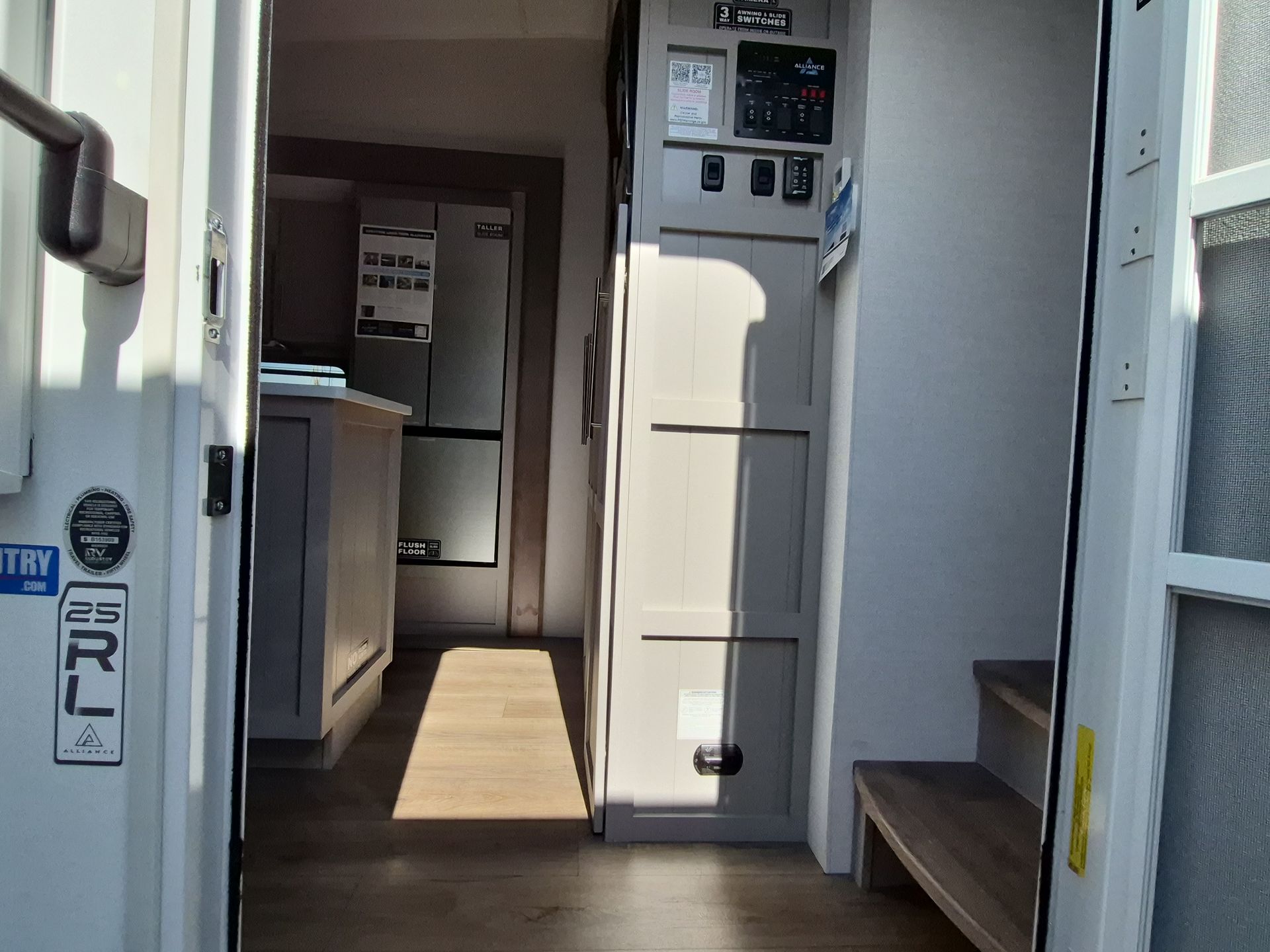 2026 Alliance RV Avenue 25RL - Image 37