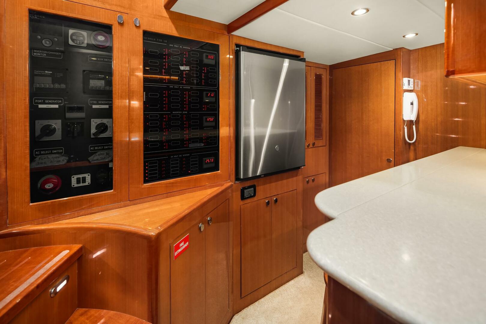 2014 Hampton 720 Skylounge LRC - Image 58