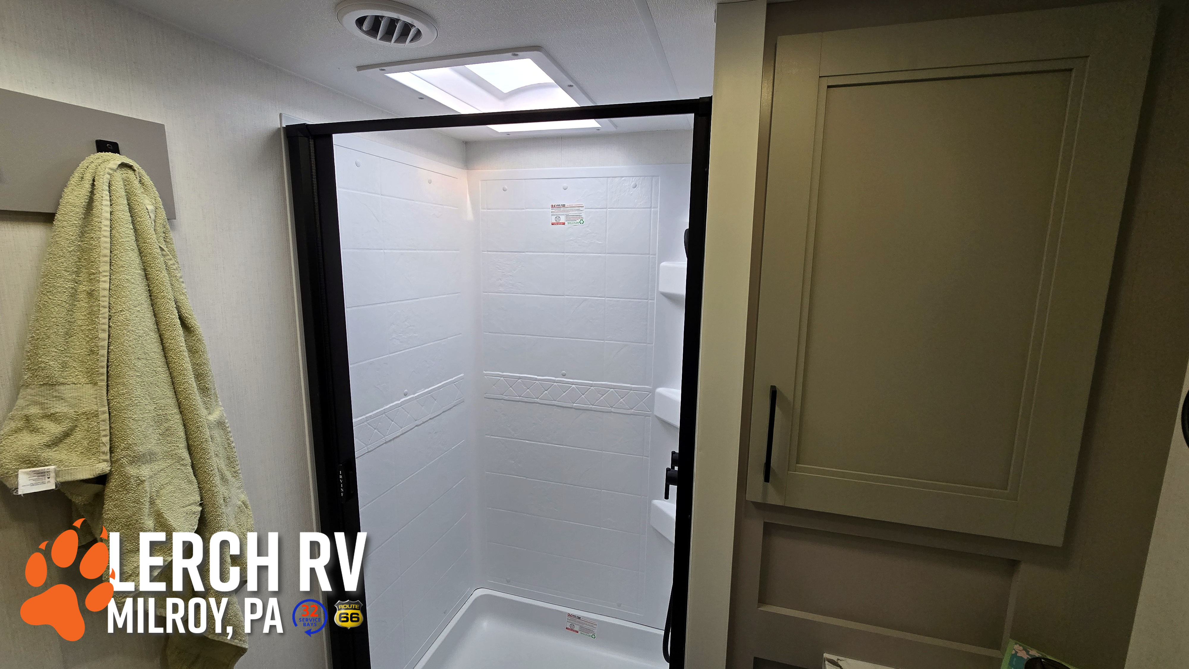 2026 KZ RV Durango HT D240RKD - Image 36