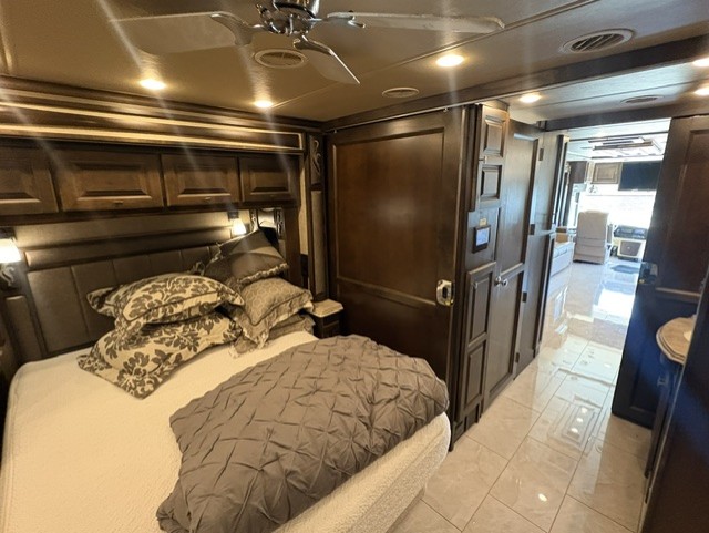 2018 TIFFIN PHAETON 36GH - Image 7