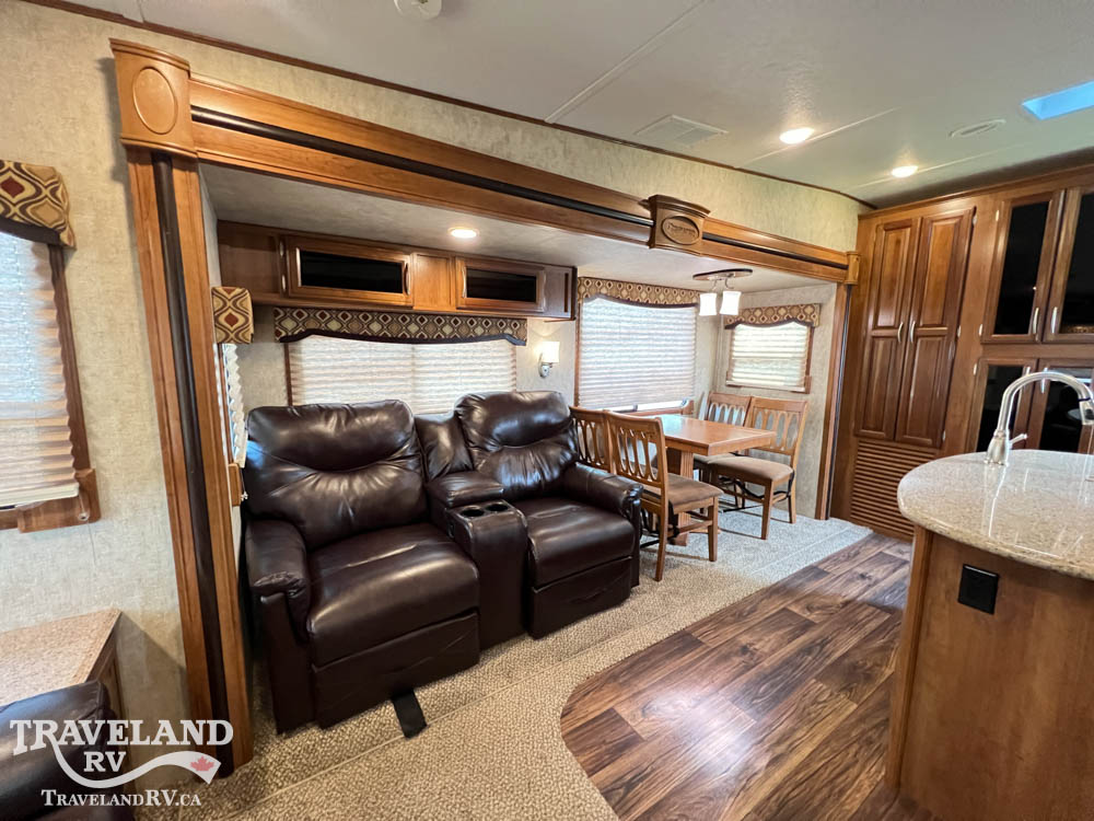 2015 Prime Time Crusader 295RST - Image 15