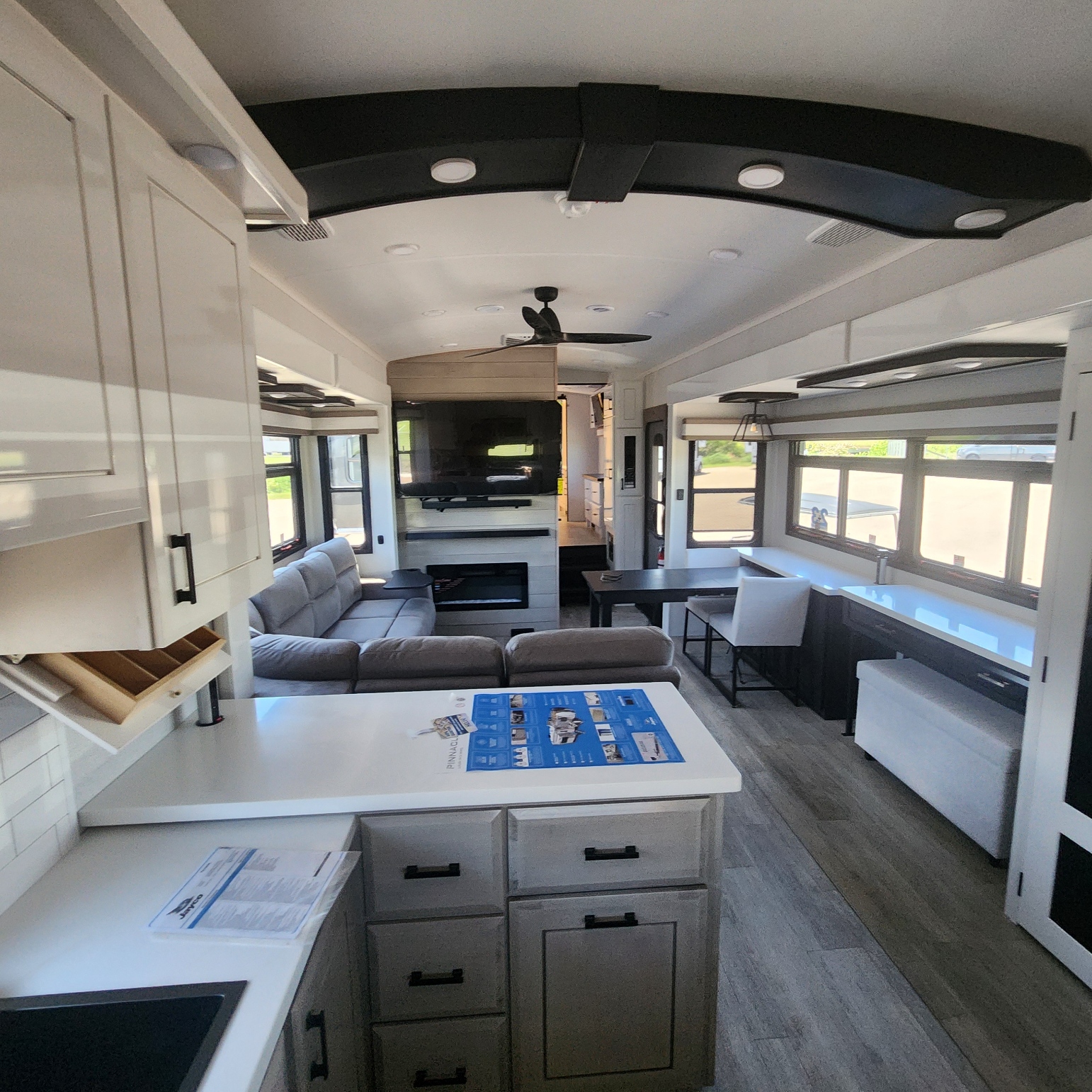 2026 JAYCO PINNACLE 38FBRK - Image 34