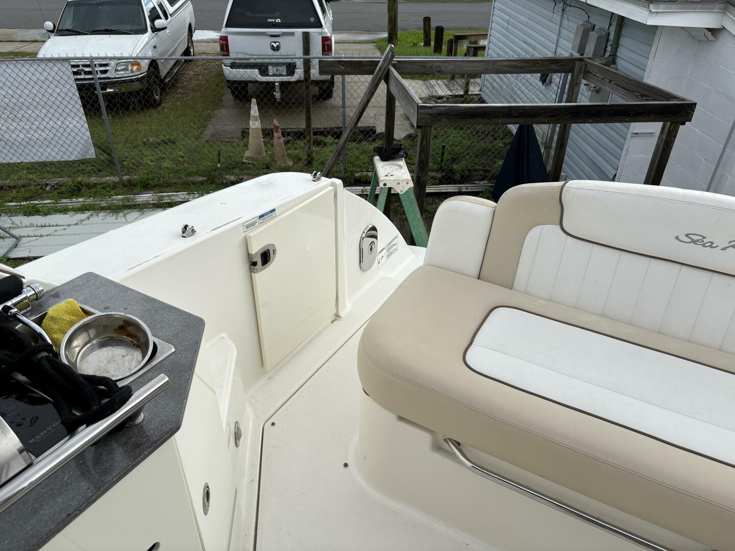 2012 Sea Ray 310 Sundancer - Image 9