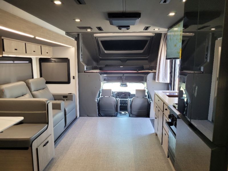 2026 Grand Design Lineage Series F 31ZW - Image 22