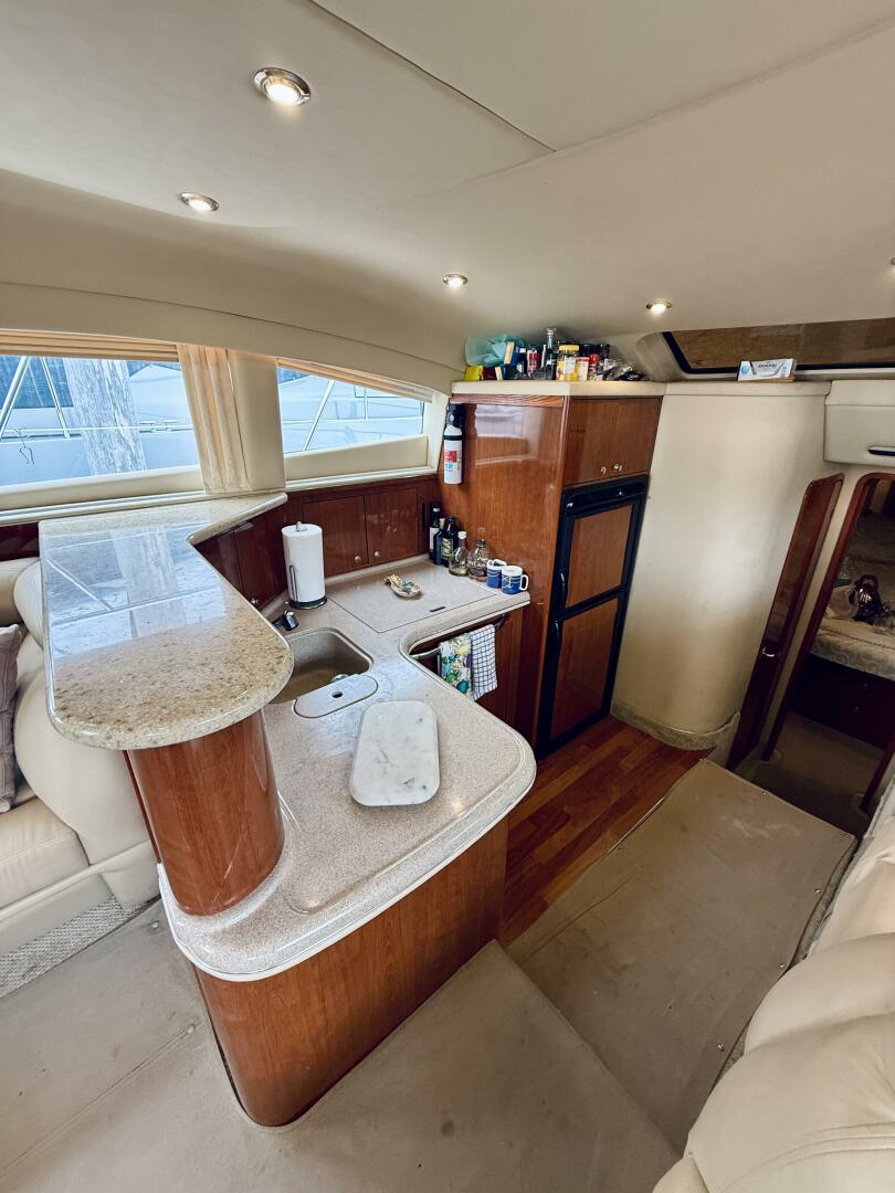 2003 Sea Ray 480 Motor Yacht - Image 46