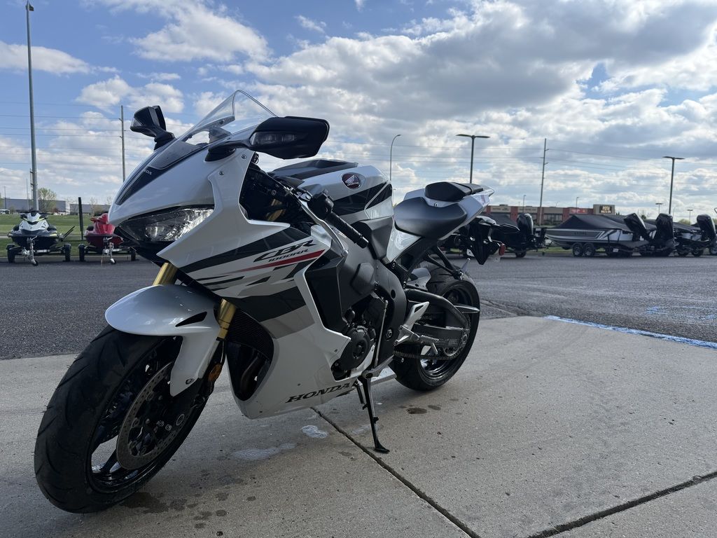 2025 Honda® CBR1000RR - Image 8