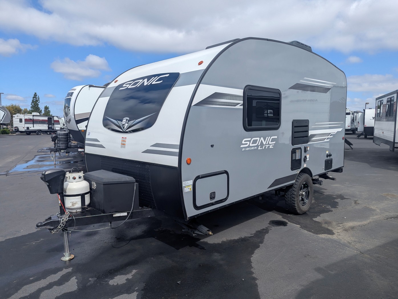 2023 Venture RV Sonic Lite 150VRK - Image 2