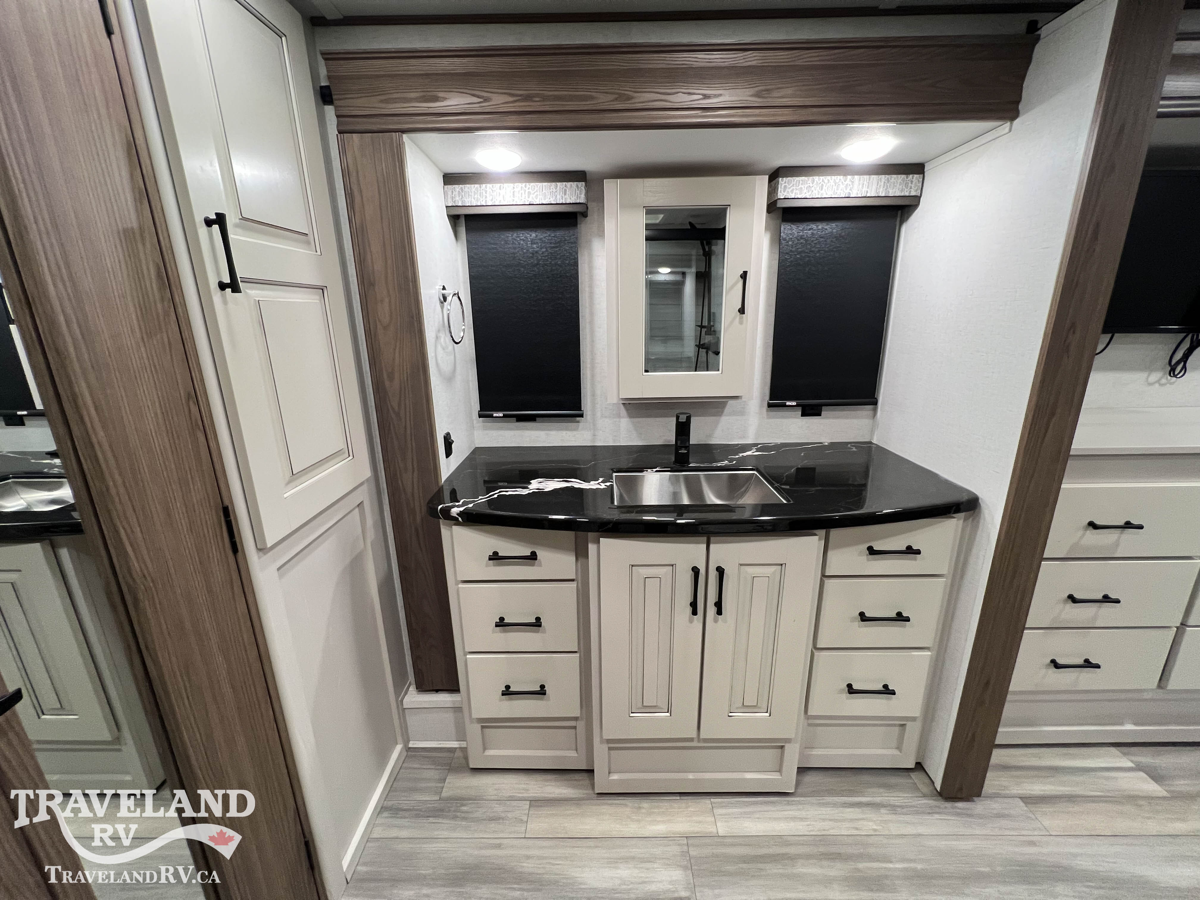 2023 Alliance RV Paradigm 382RK - Image 37