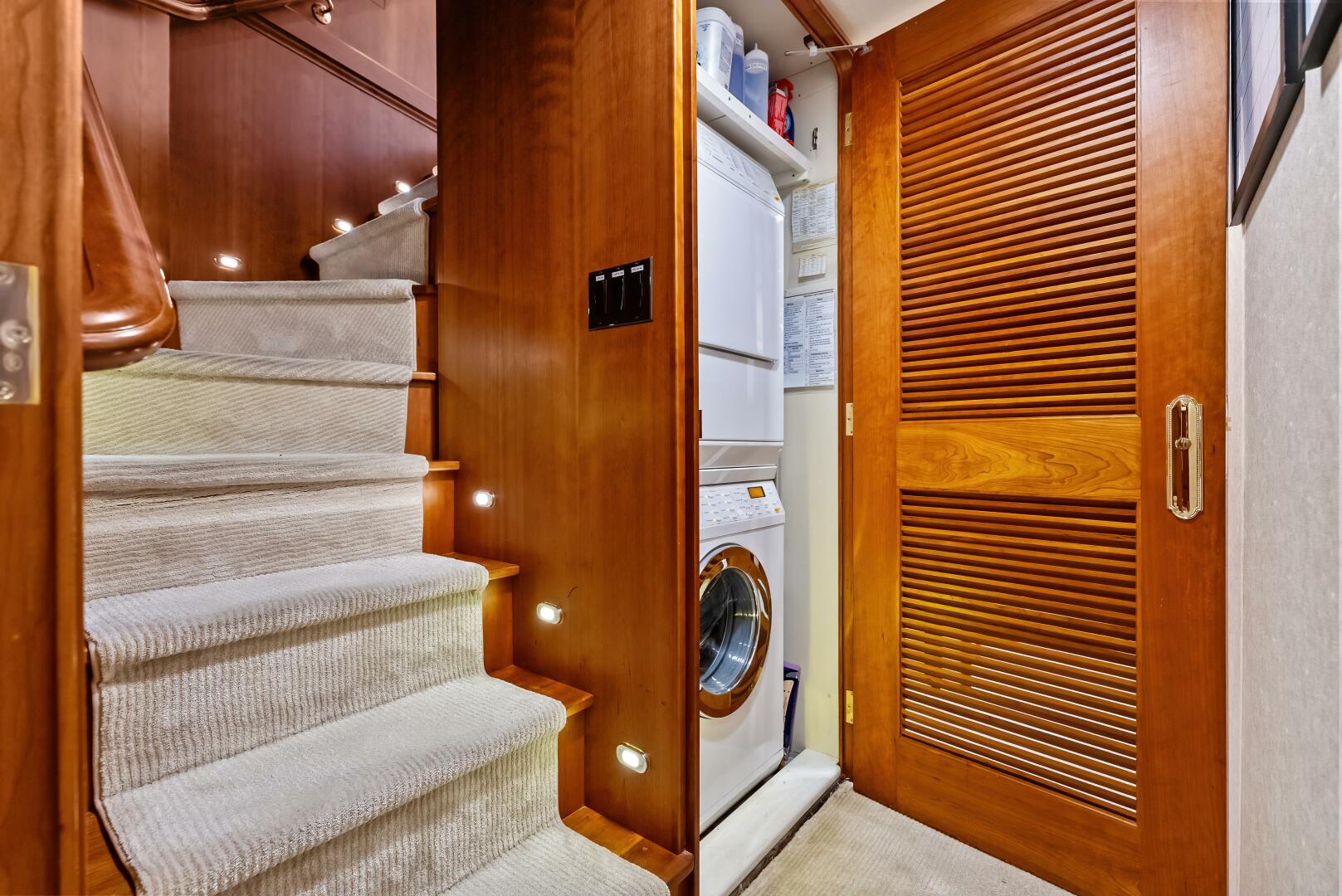 1998 Burger Raised Pilothouse - Image 34