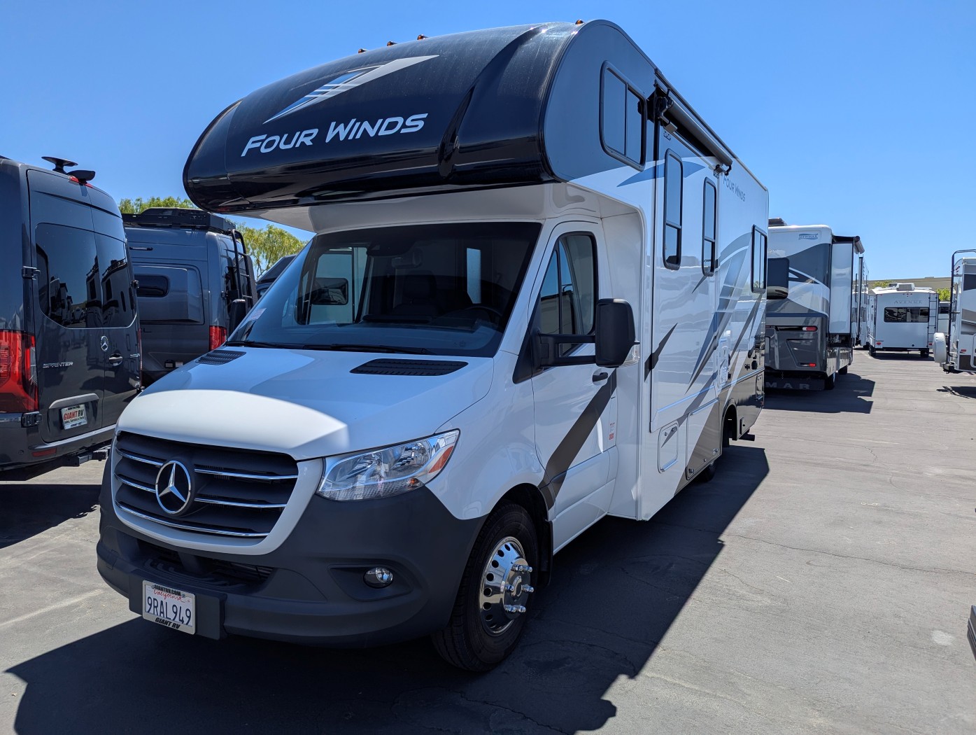 2024 Thor Motor Coach Four Winds Sprinter 24LW - Image 2
