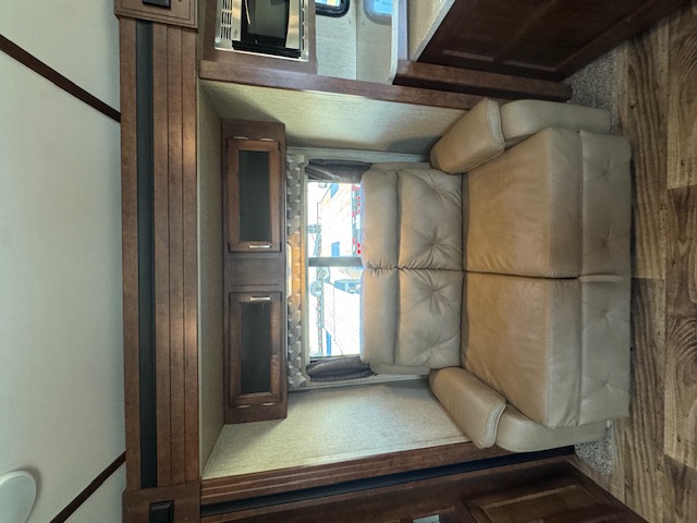 2017 Keystone Outback Diamond Super-Lite 332FK - Image 16