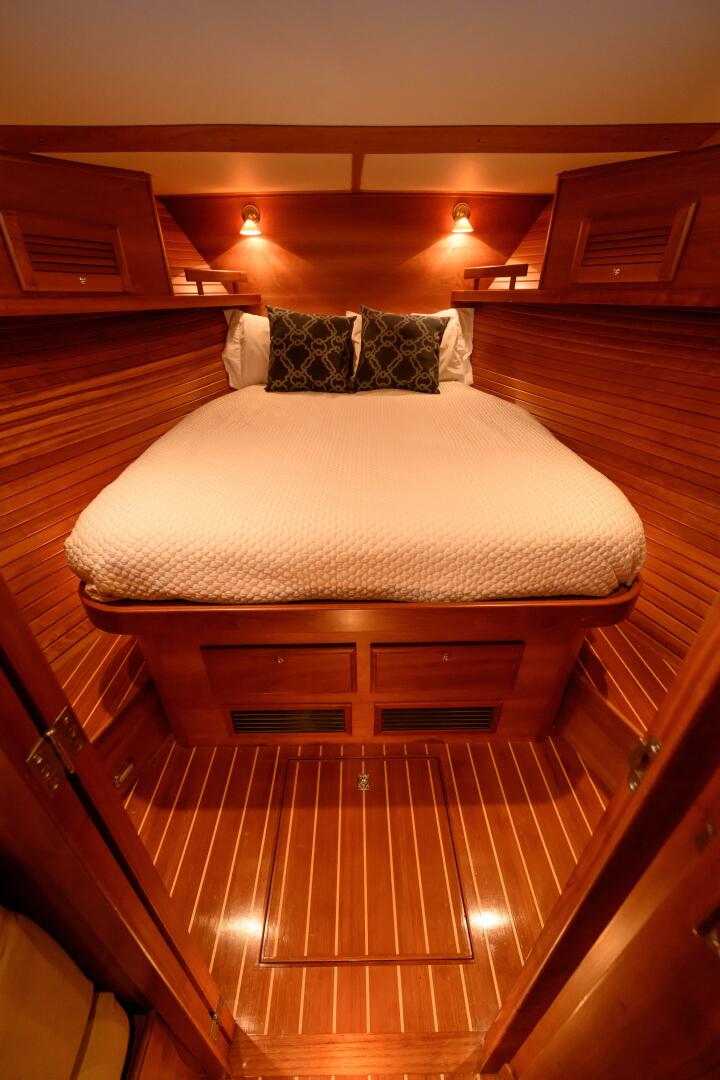 2009 Sabre 42 Hard Top Express - Image 30