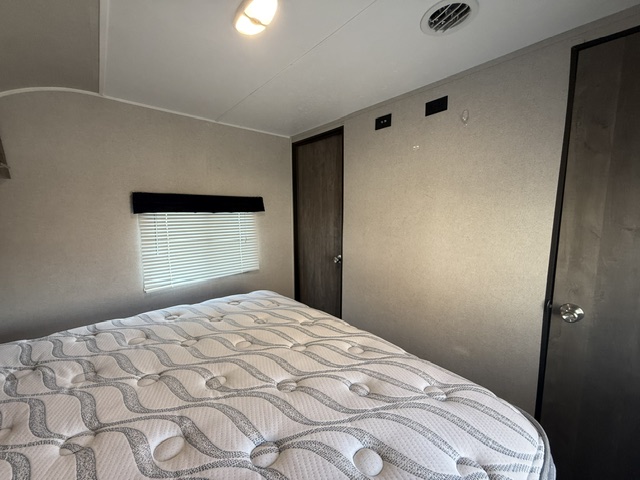 2019 Forest River Vibe 26RK - Image 25
