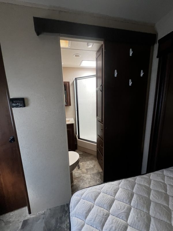 2015 Jayco 38RLTS - Image 12