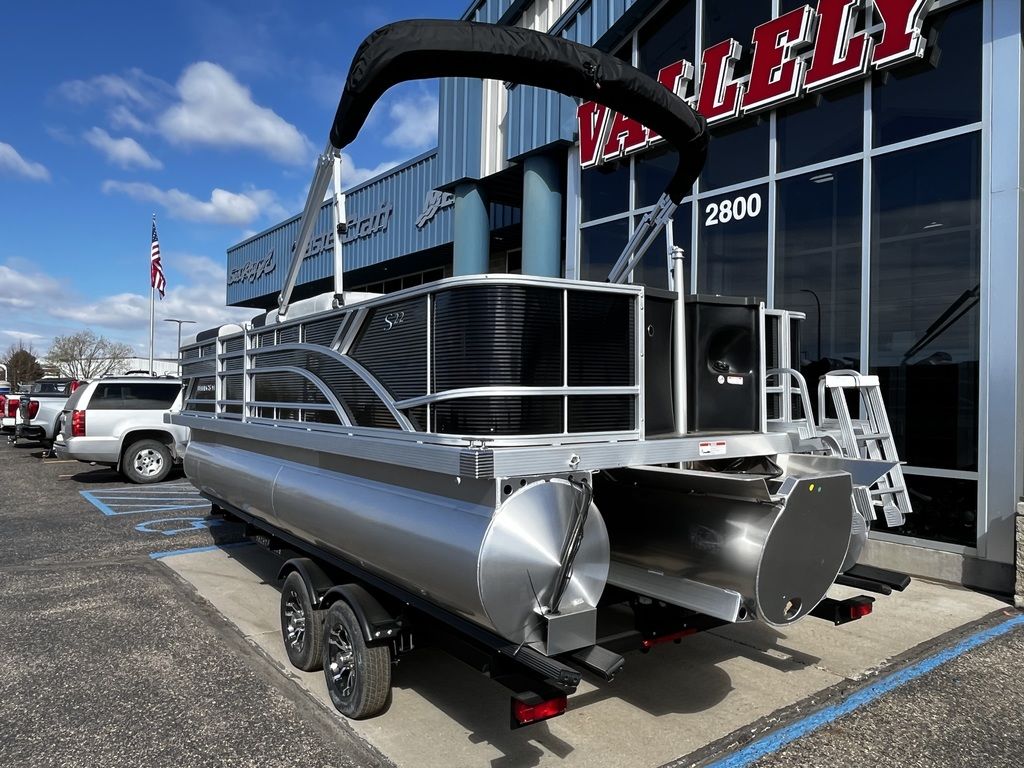 2026 Bennington 22SFC TriToon Pontoon - Image 3