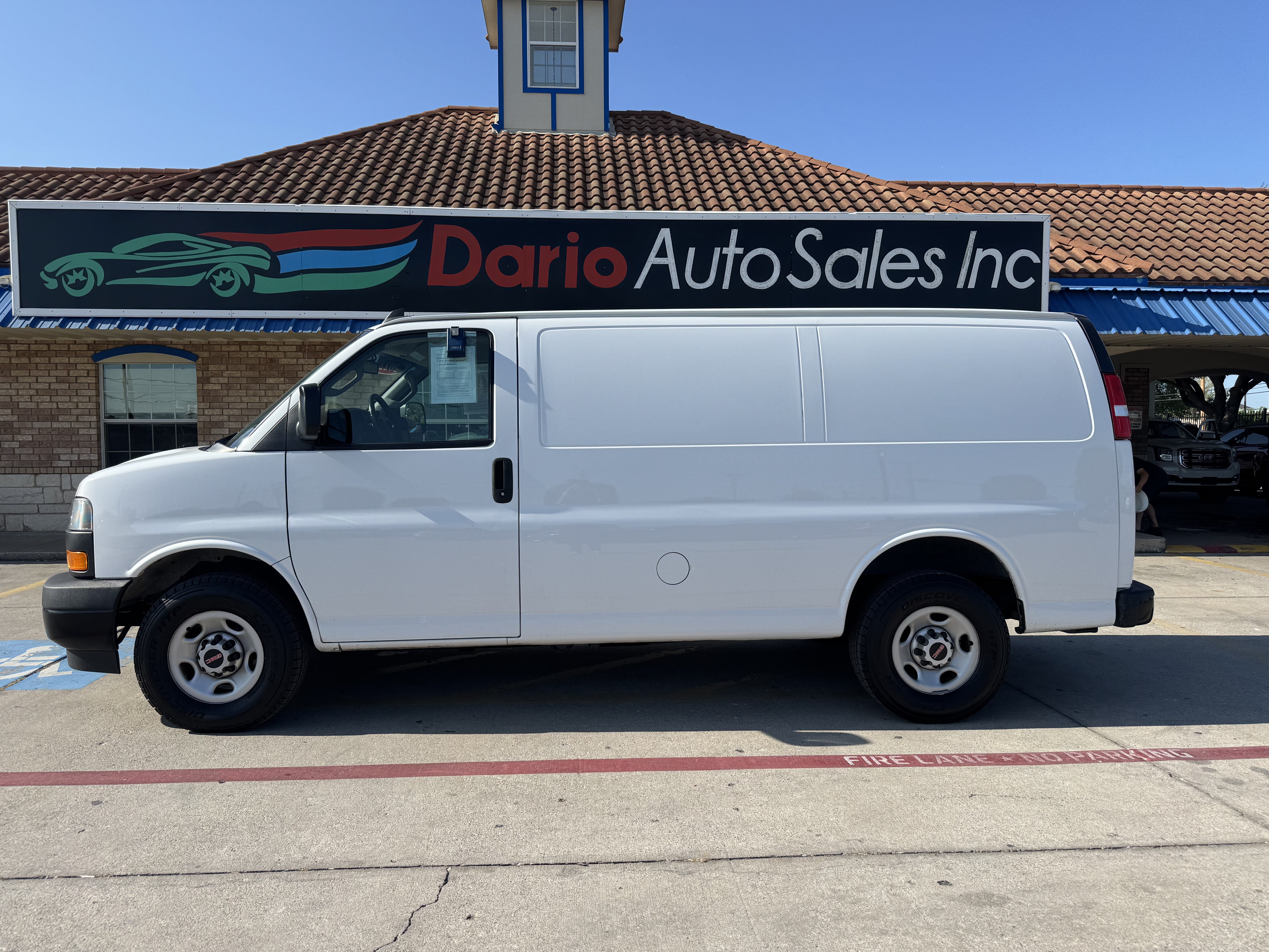 2022 GMC Savana 80952 - Image 2