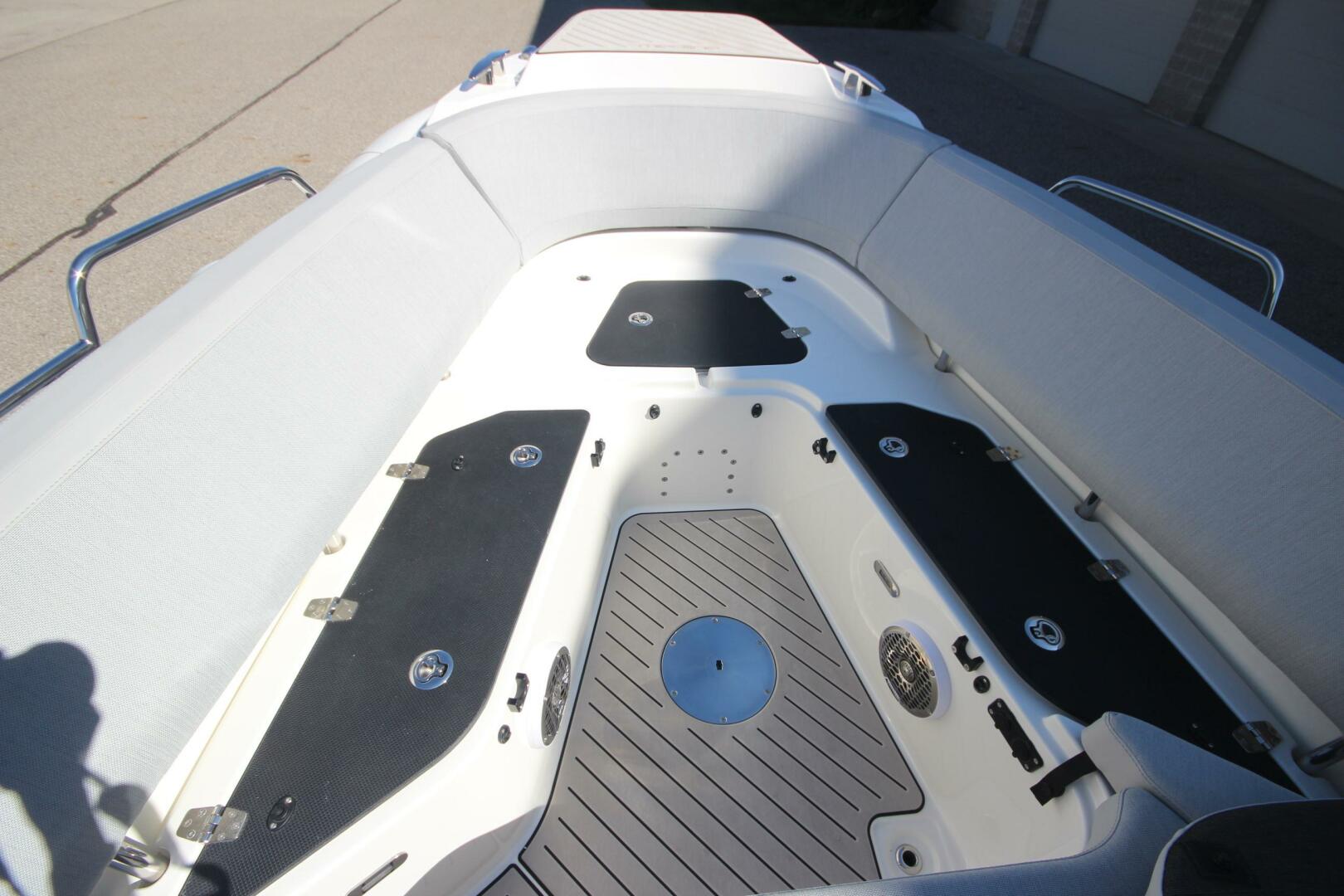 2024 Zodiac Medline 9 NEO - Image 57