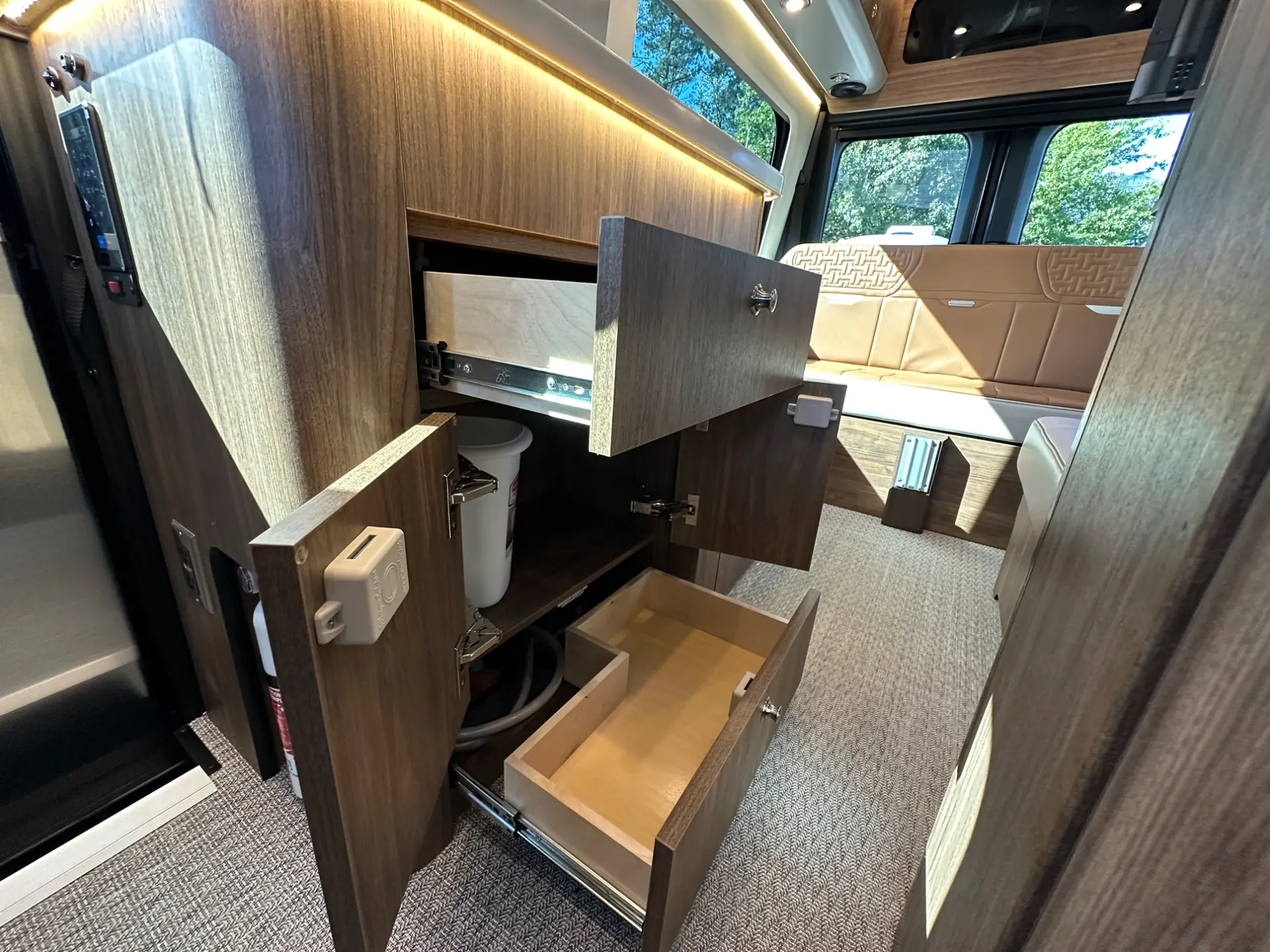 2027 Airstream Interstate 19GTX - Image 20