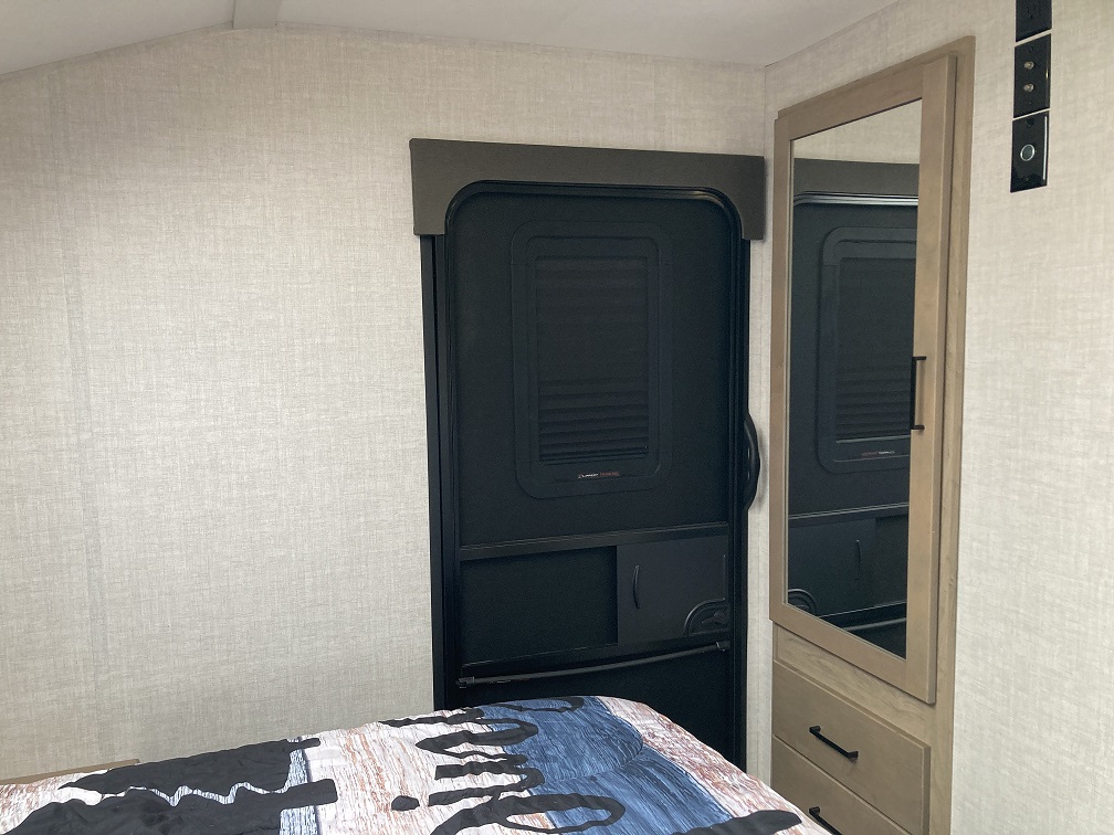 2023 Ember RV Touring Edition 26RB - Image 28