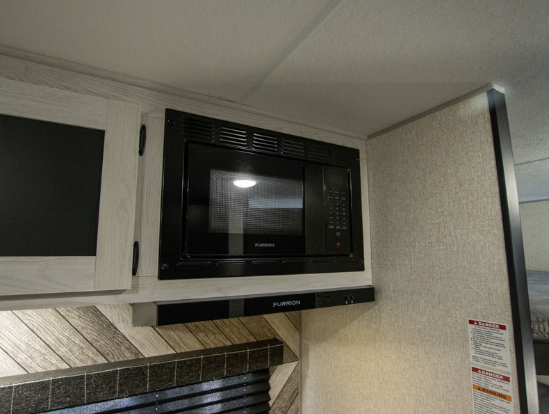 2022 KZ RV Sportsmen SE 231BHKSE - Image 11