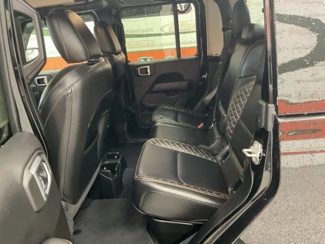 2022 Jeep Gladiator Crew Cab High Altitude 4WD - Image 22