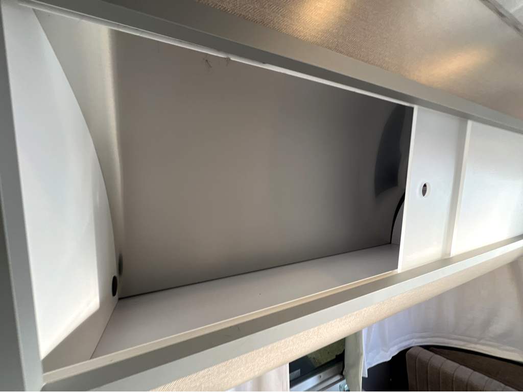 2026 AIRSTREAM CARAVEL 16RB - Image 9