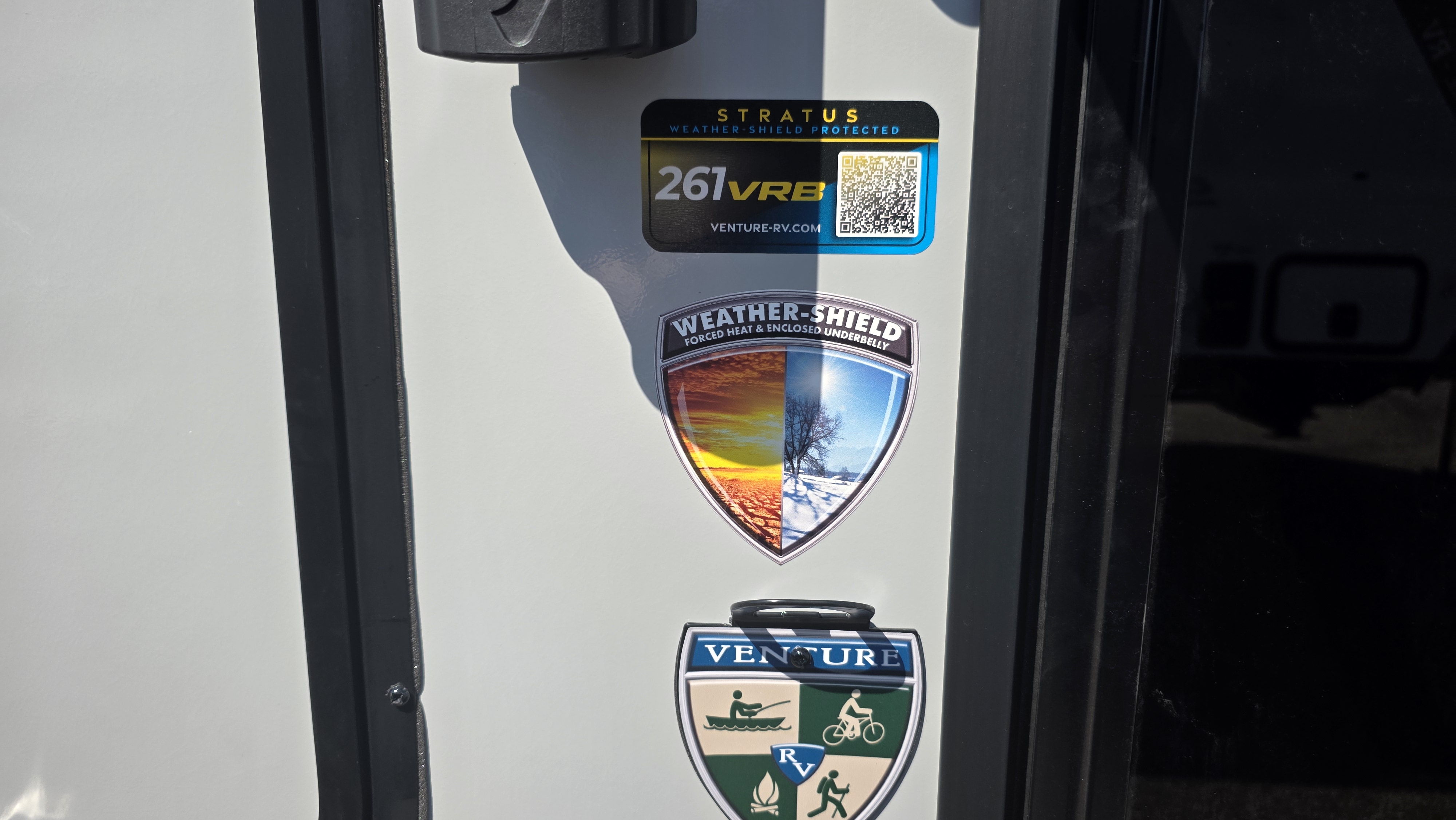 2027 VENTURE RV STRATUS 261VRB - Image 10