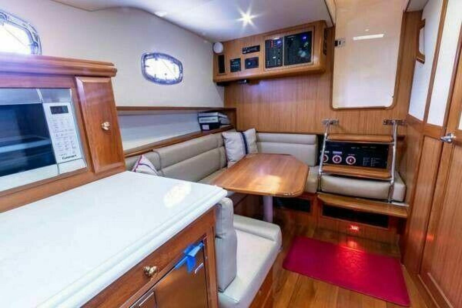 2016 Mainship M34 Pilot - Image 15