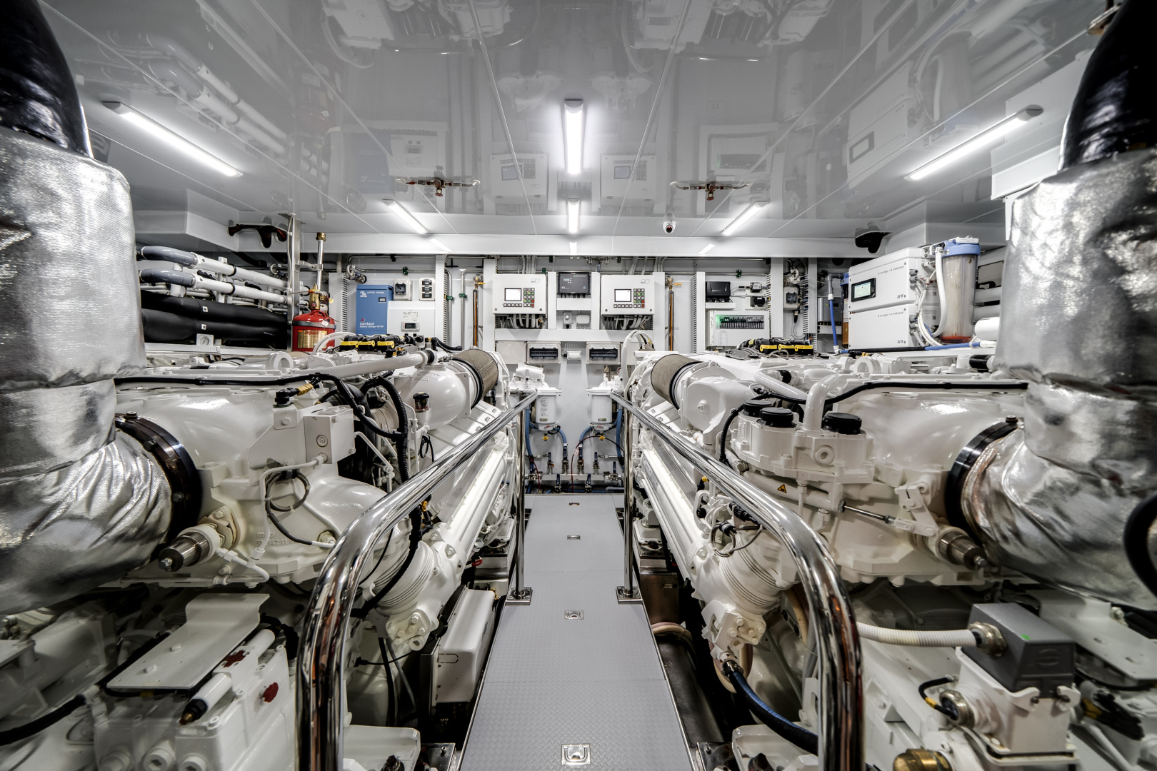 2025 Ocean Alexander 28L - Image 76