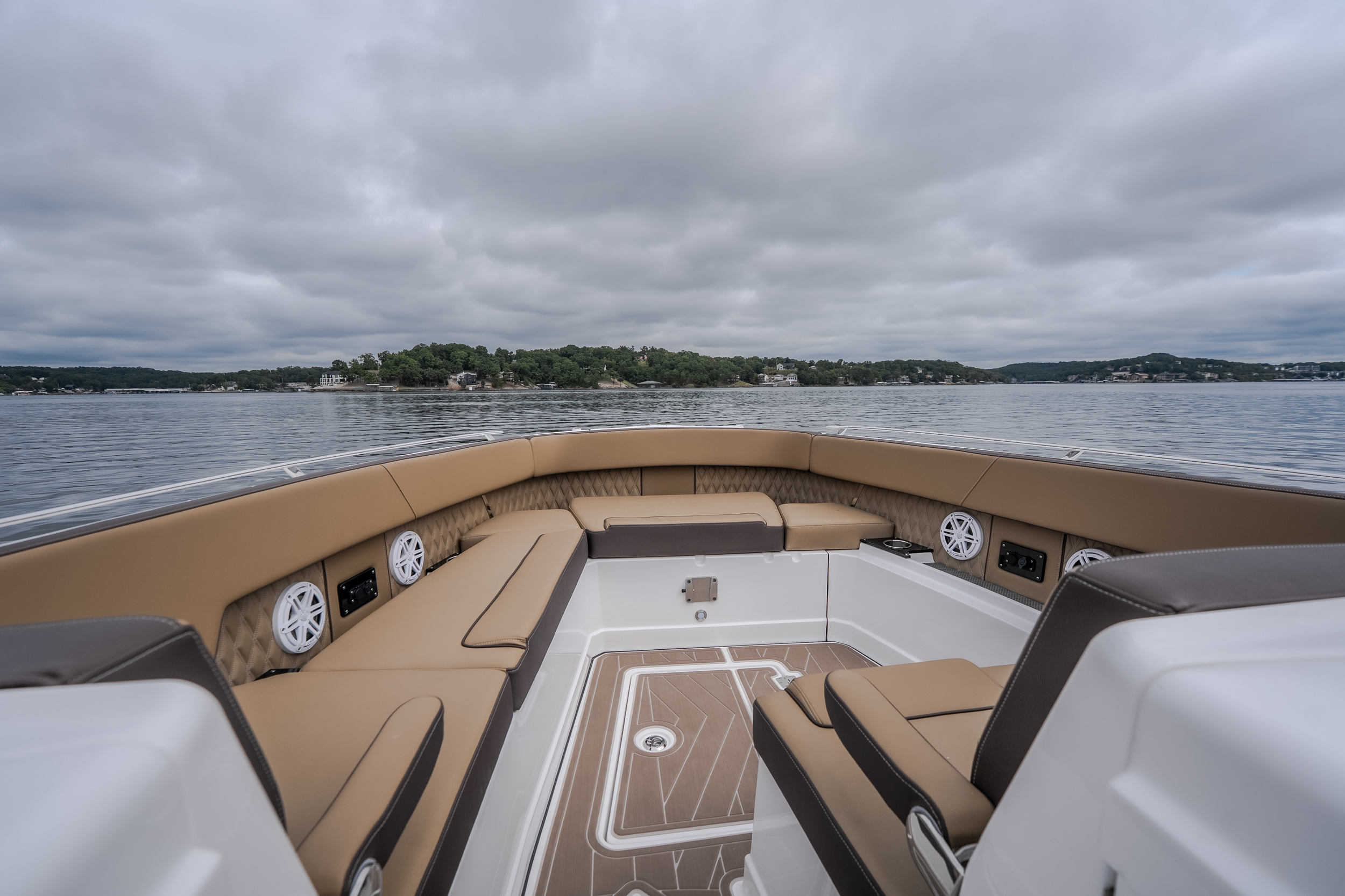 2025 Monterey 385SS - Image 40