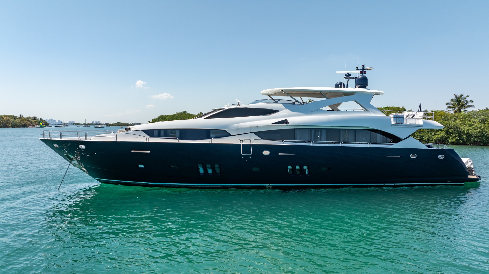 2010 Sunseeker 34 Metre Yacht - Image 5
