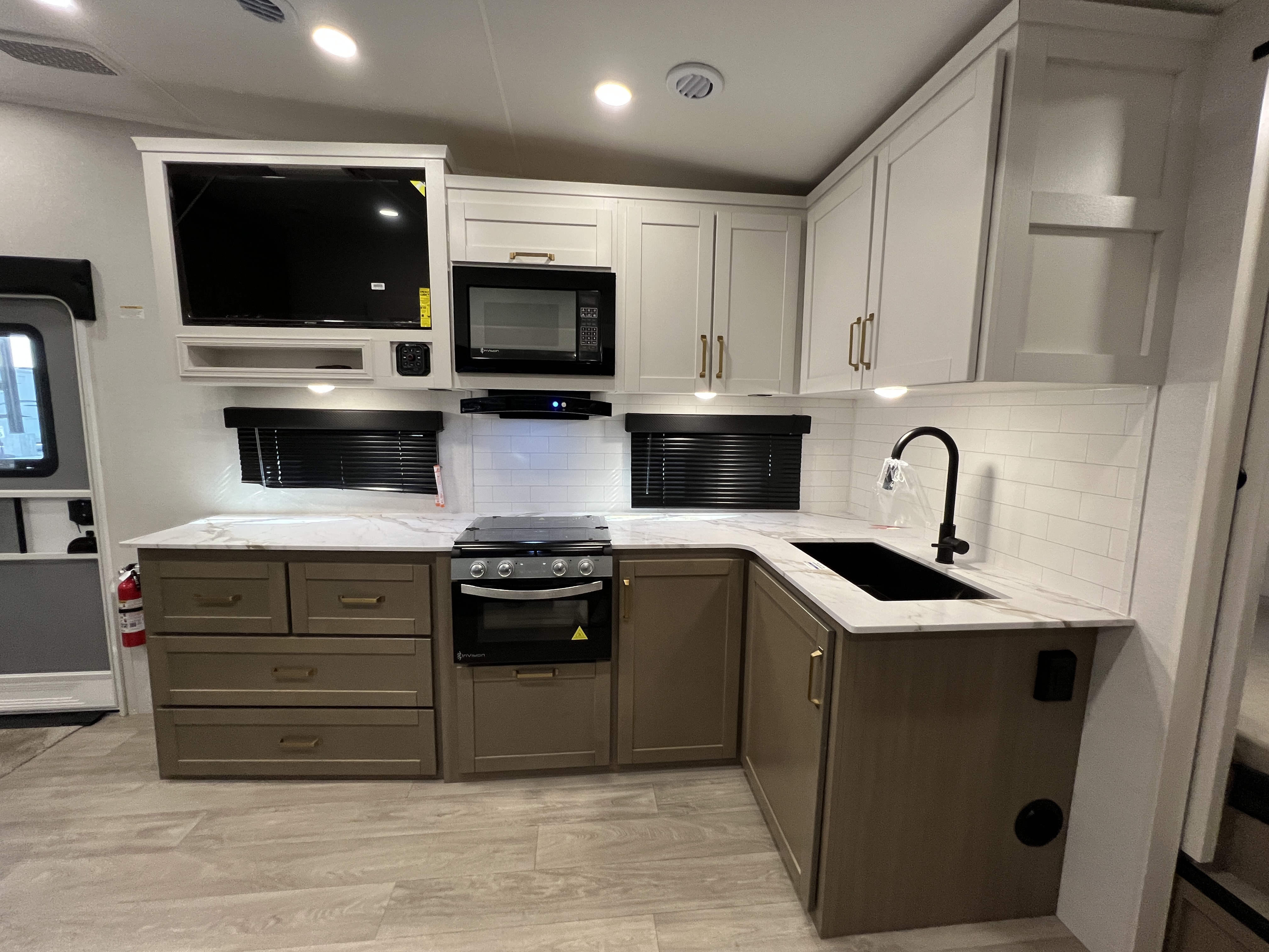 2027 Jayco Eagle SLE 28BHU - Image 20