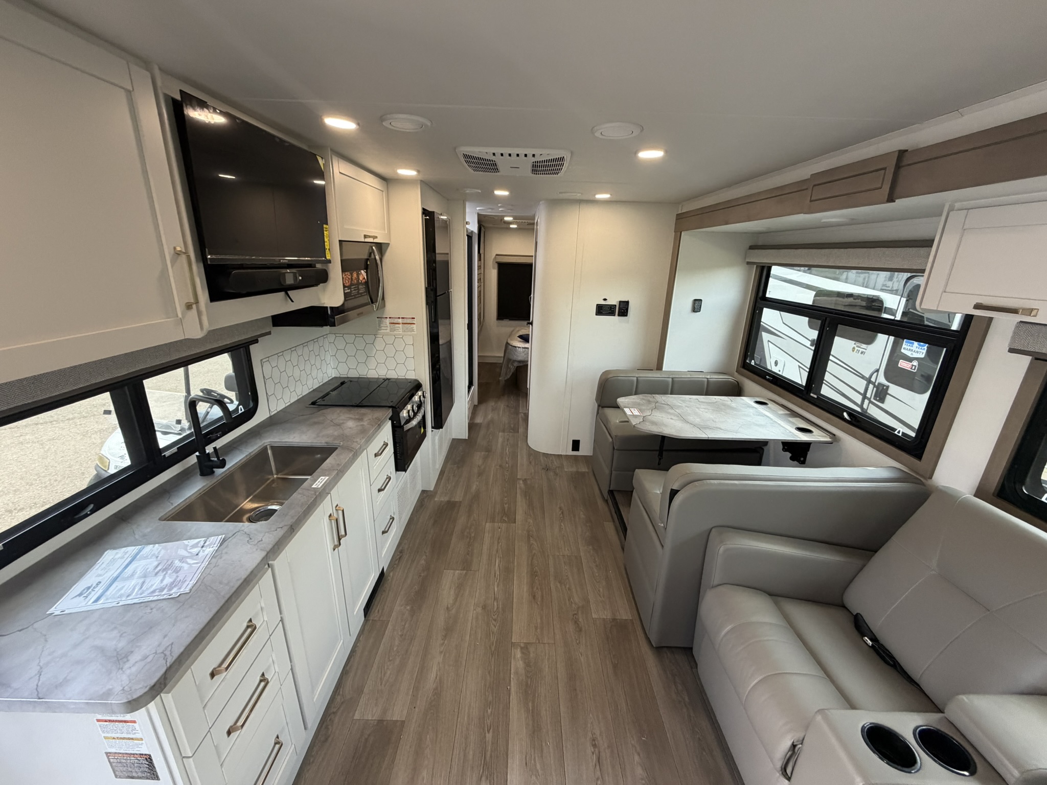 2027 JAYCO GREYHAWK 29MV - Image 27