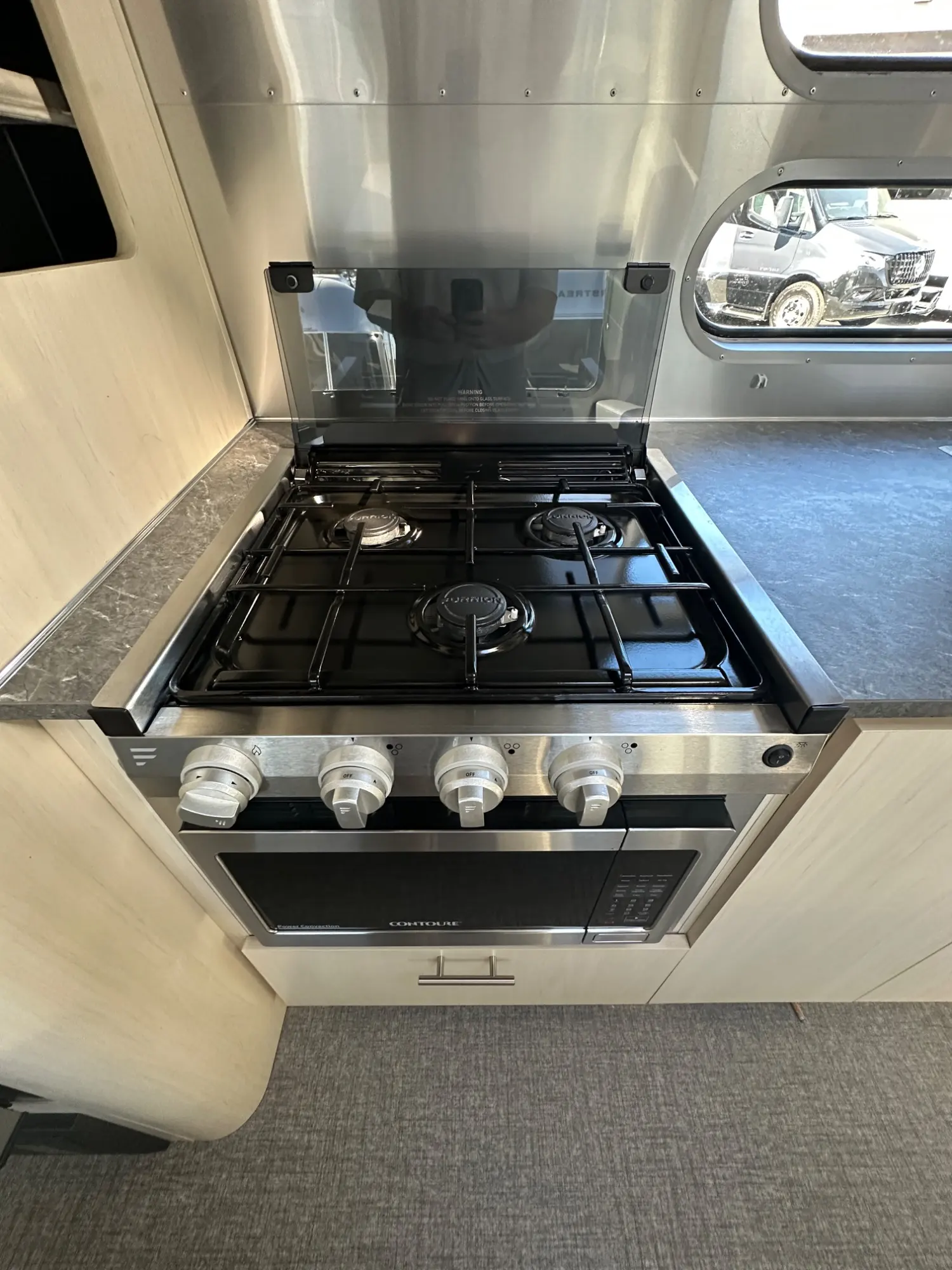 2023 Airstream Flying Cloud 28RBT - Image 8