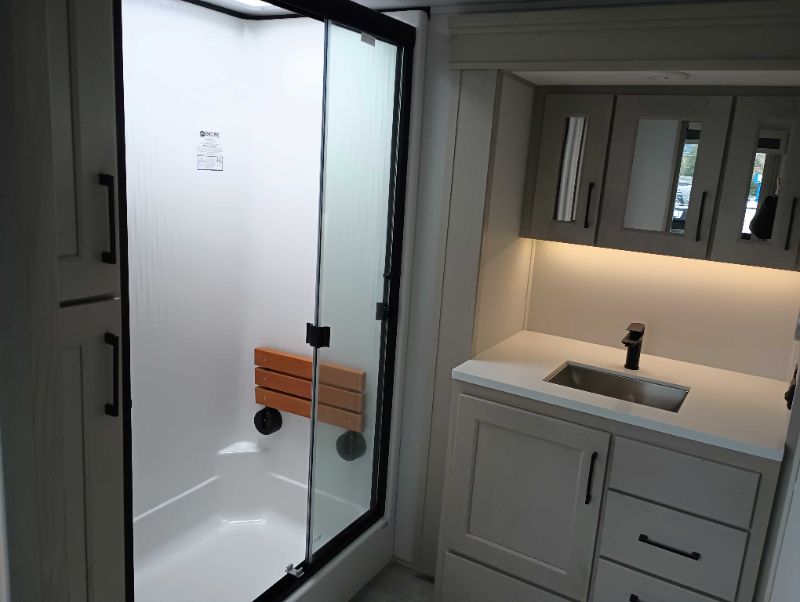 2025 Grand Design Solitude 388MBS - Image 17
