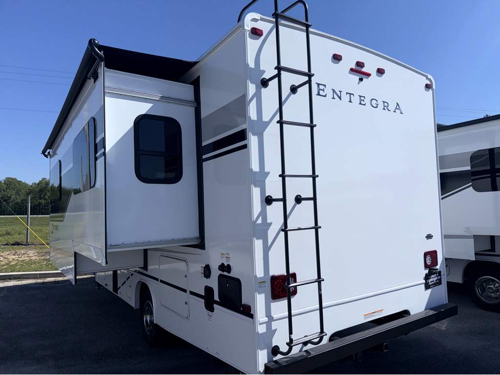 2027 ENTEGRA COACH ODYSSEY 24B - Image 3