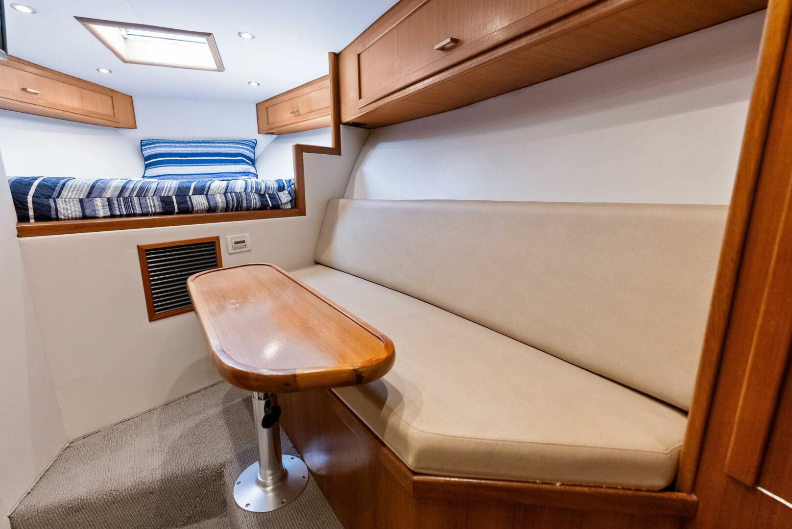 2018 Custom Carolina 35 Express - Image 34