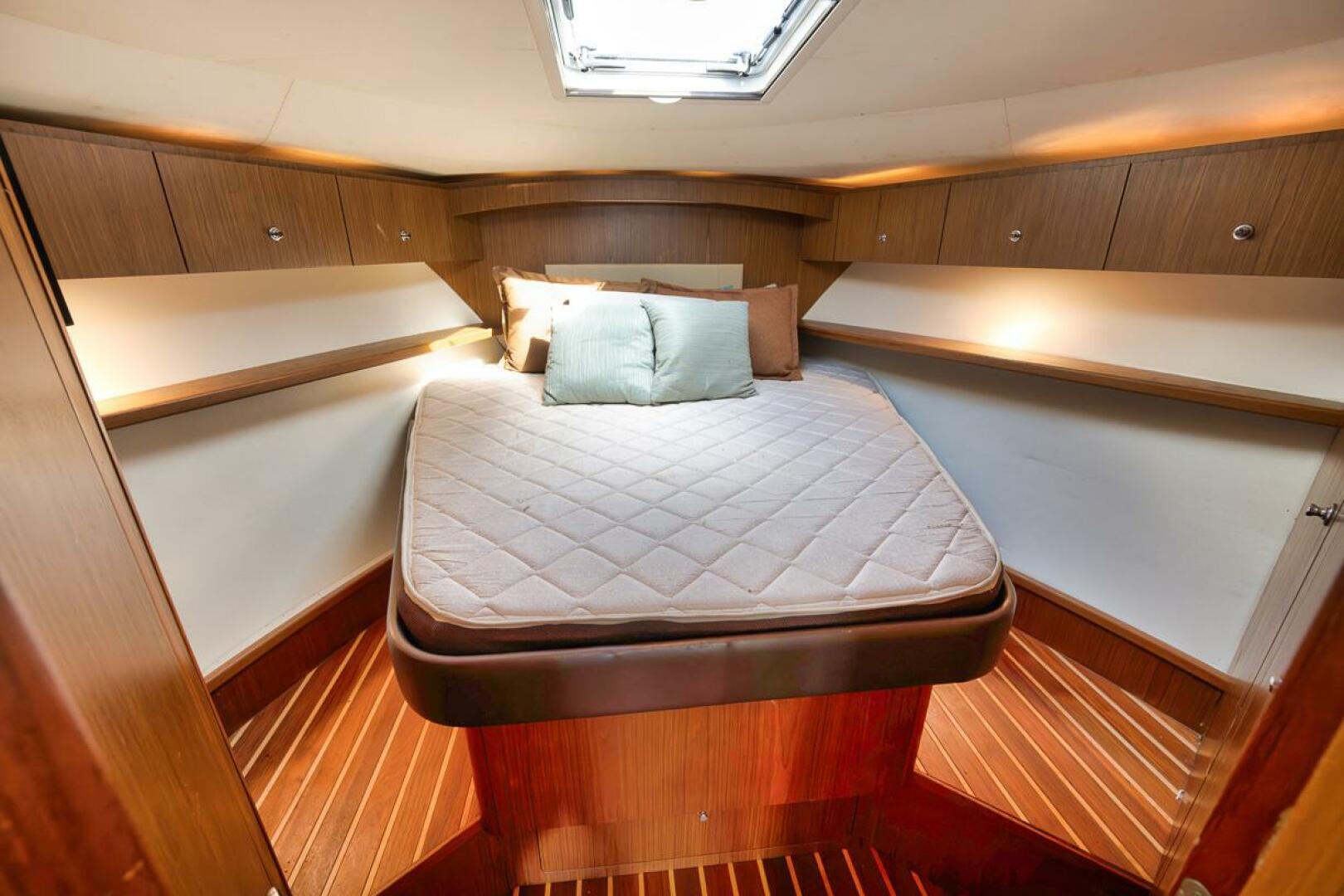 2015 Tiara Yachts Tiara 390 Convertible - Image 23