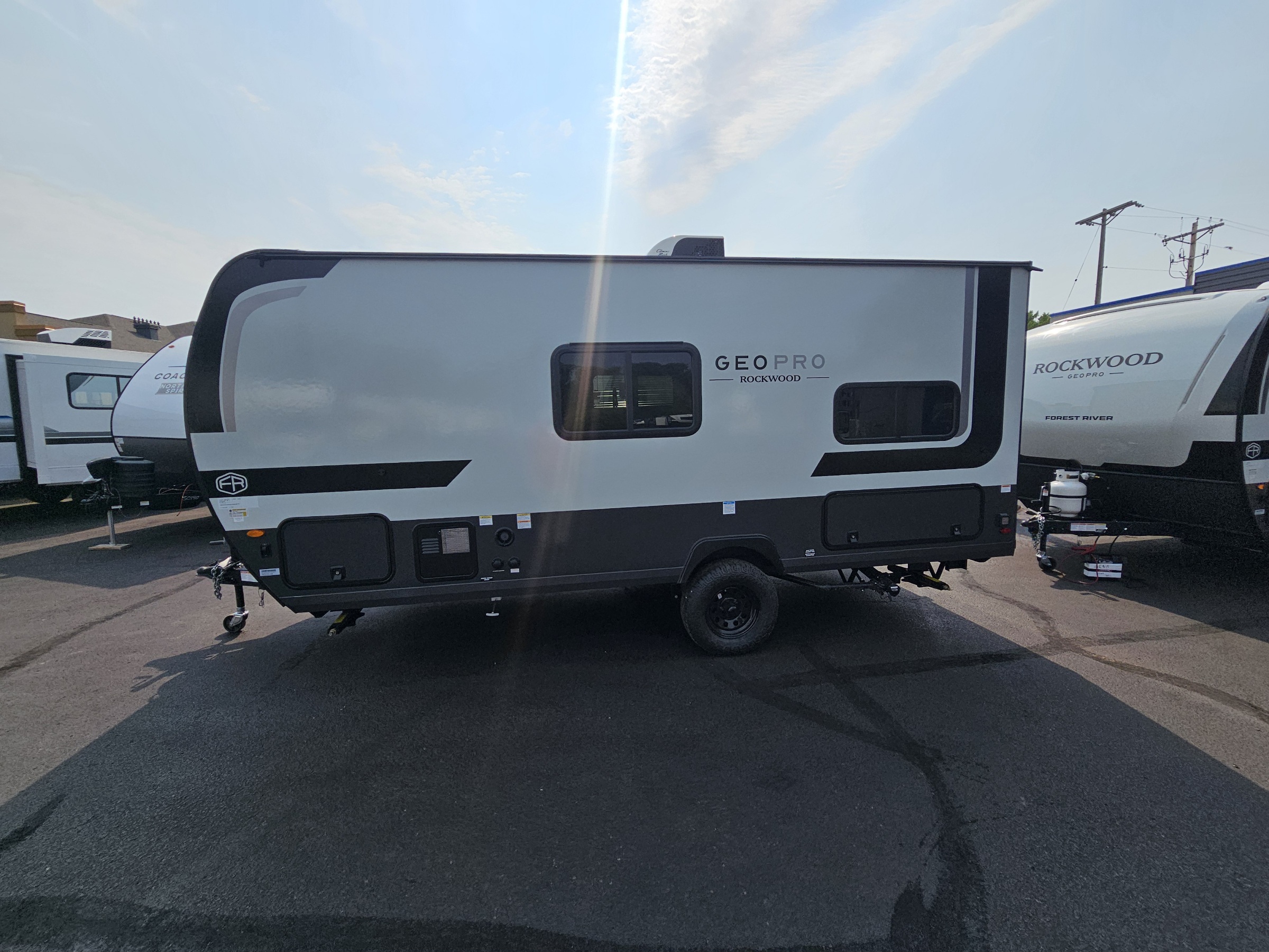2027 ROCKWOOD GEO-PRO 17BLE - Image 4