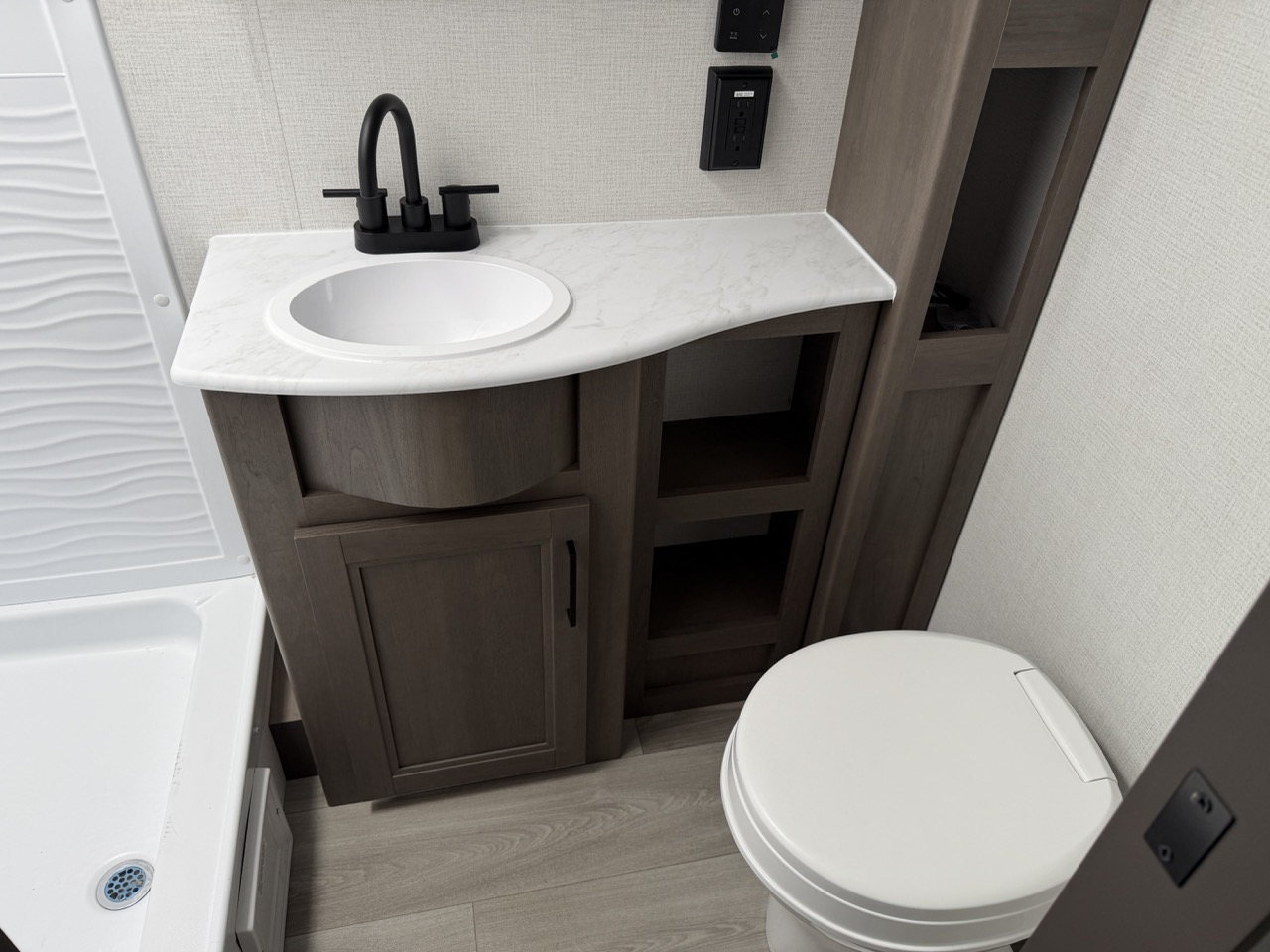 2026 Grand Design Transcend XPLOR 20MKX - Image 8