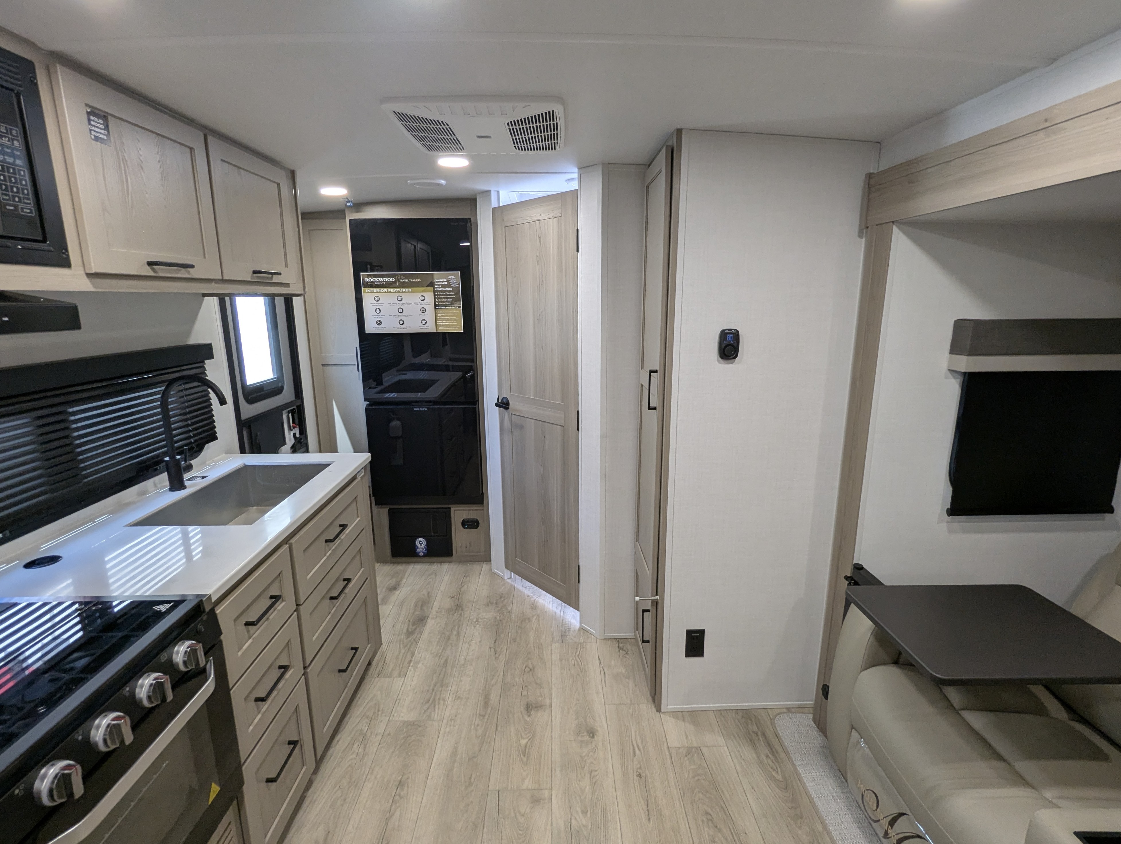 2026 Forest River Rockwood Mini Lite 2205S - Image 19